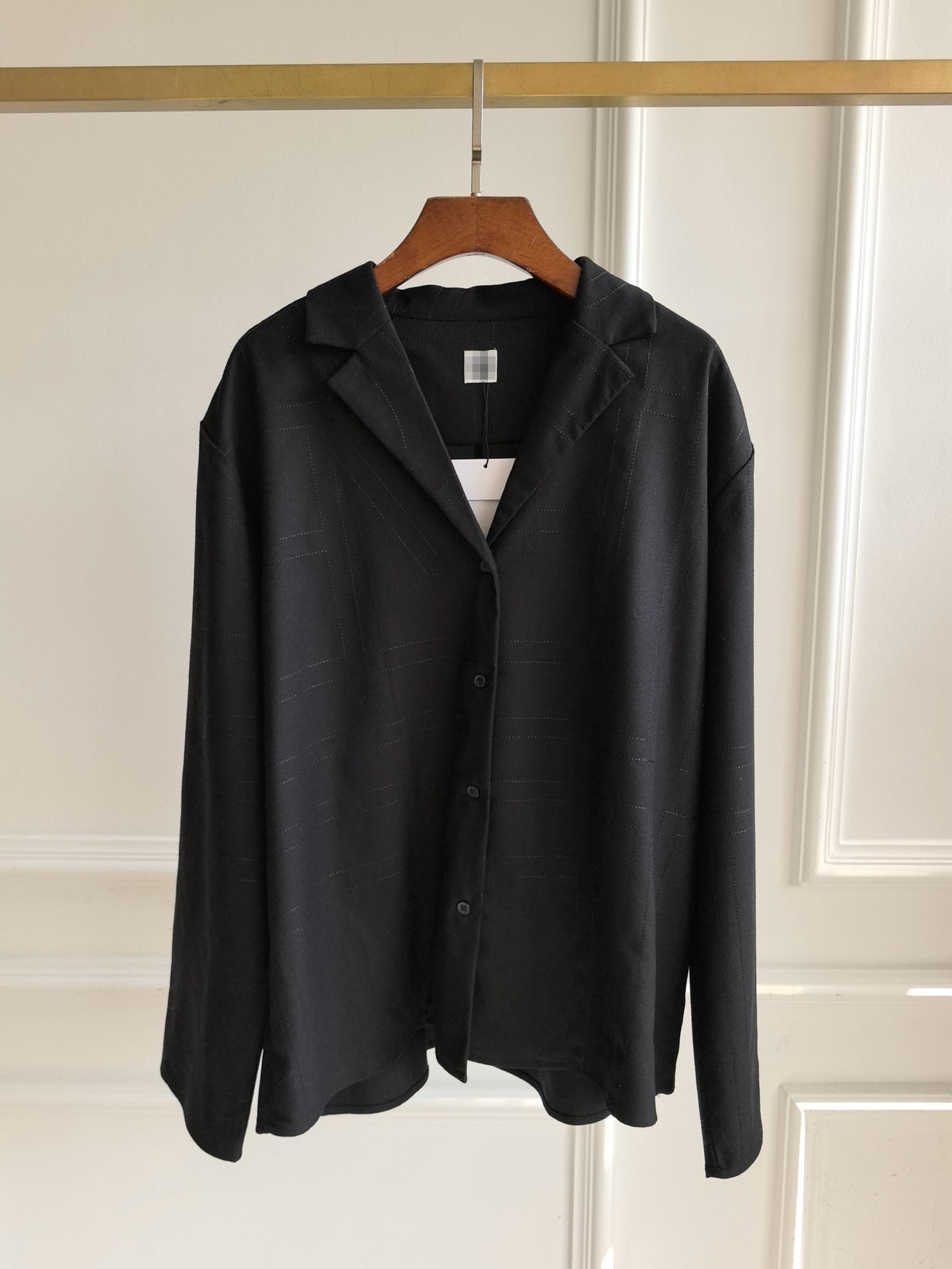 2501042TT Toteme Women Fannel Shirt Tops Embroidery Madal Oversize Full Sleeve Front Button Gray Beige Black