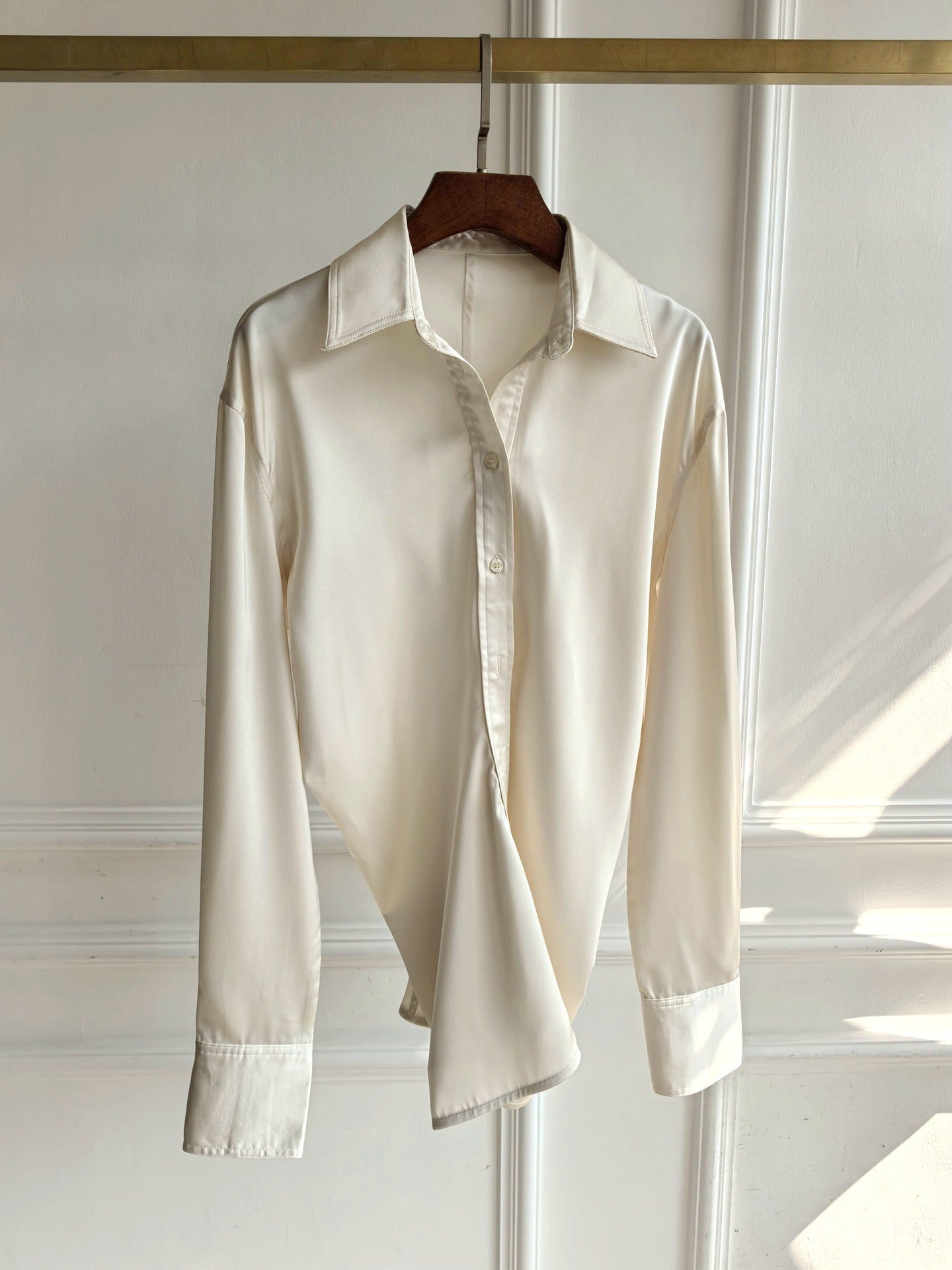 2501034TT Toteme Women Blouse Shirt Viscose Acetate Beige Black Satin Long Sleeve Tight Waist