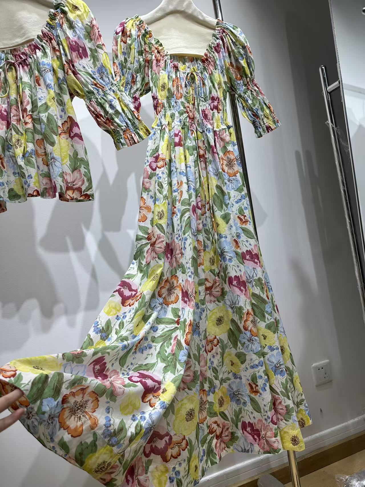 Doen Cotton Midi Dress Floral Print short latern sleeve elastic waist draw-string roung-neck 2505096DOEN