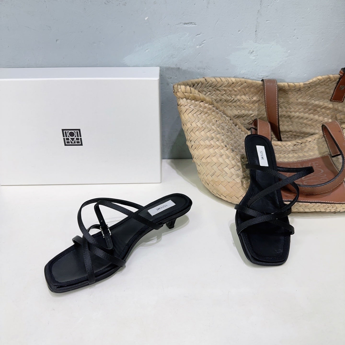 Toteme Square-toe Simple Silk Cross-strap Slippers kitten mid-heel 4.5cm leather sole 2505089TT