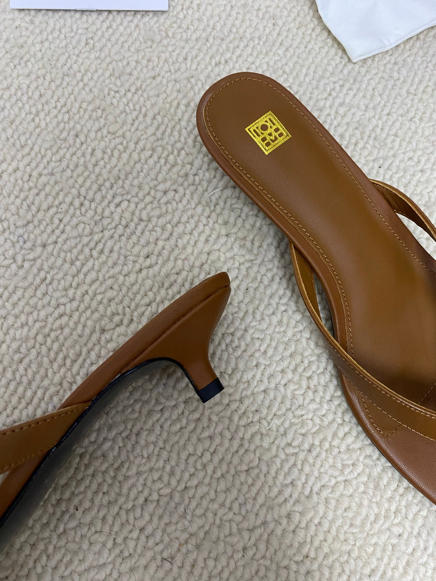 Toteme Flip-flop low-heels sheep skin sole summer women 3.5cm horsehair Toe-post sandals 2505086TT