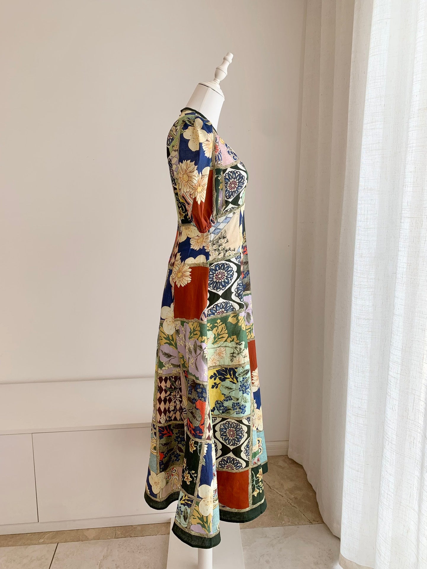Alemais Midi Dress Floral print mult-colors short puff sleeve round-neck back-zip 2507031AL