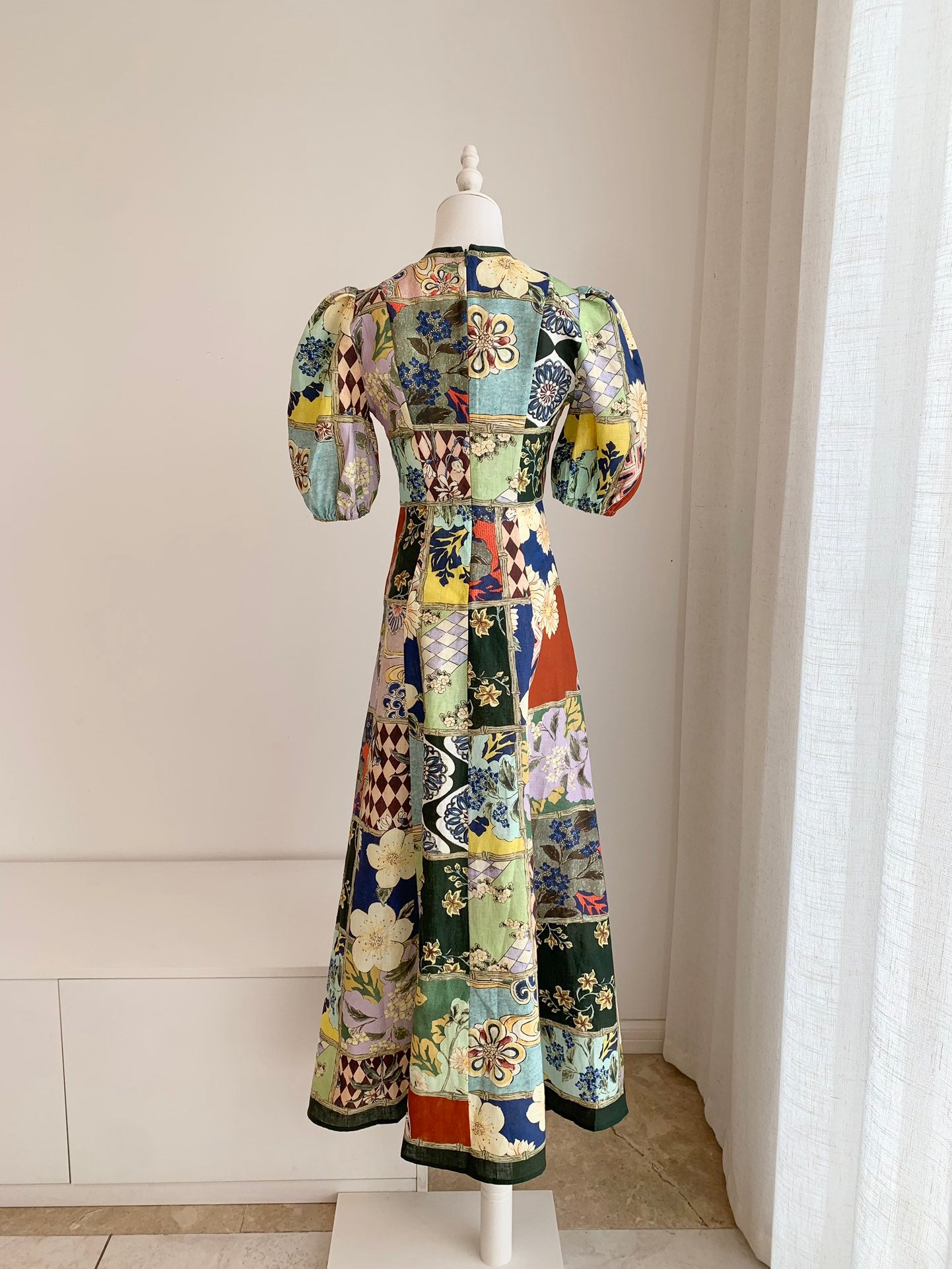 Alemais Midi Dress Floral print mult-colors short puff sleeve round-neck back-zip 2507031AL