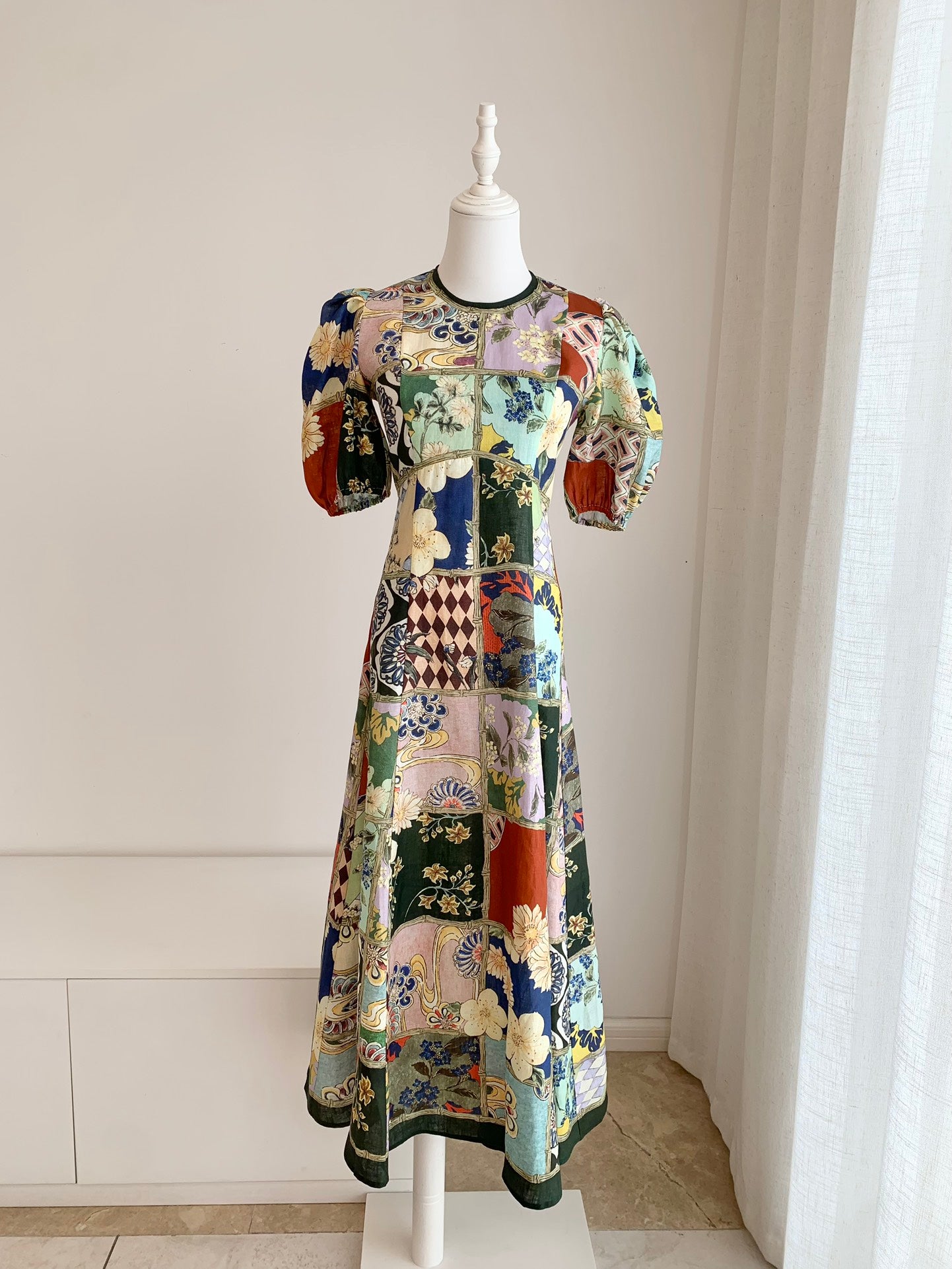 Alemais Midi Dress Floral print mult-colors short puff sleeve round-neck back-zip 2507031AL