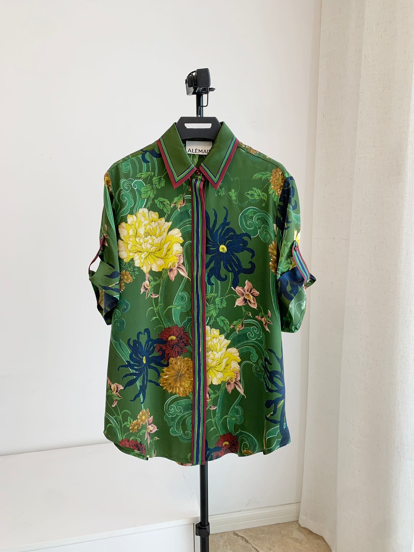 Alemais Avery Silk Set Shirt Pants Dark Blue Floral Print Short Sleeve Front Button Wide-Leg 2507058AL
