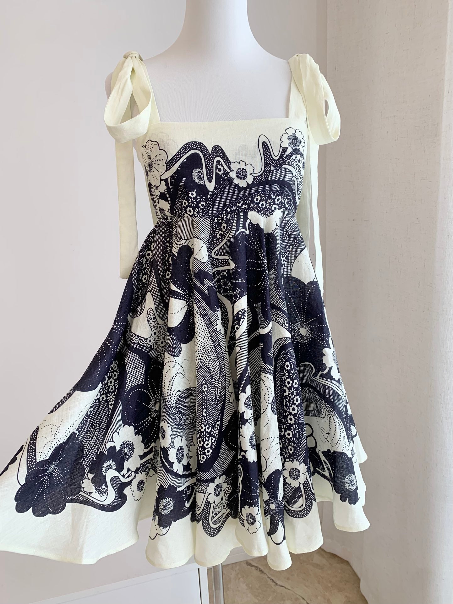 Alemais Mickey floral-print mini dress white black floral print tie straps sleeveless Linen 2507023AL