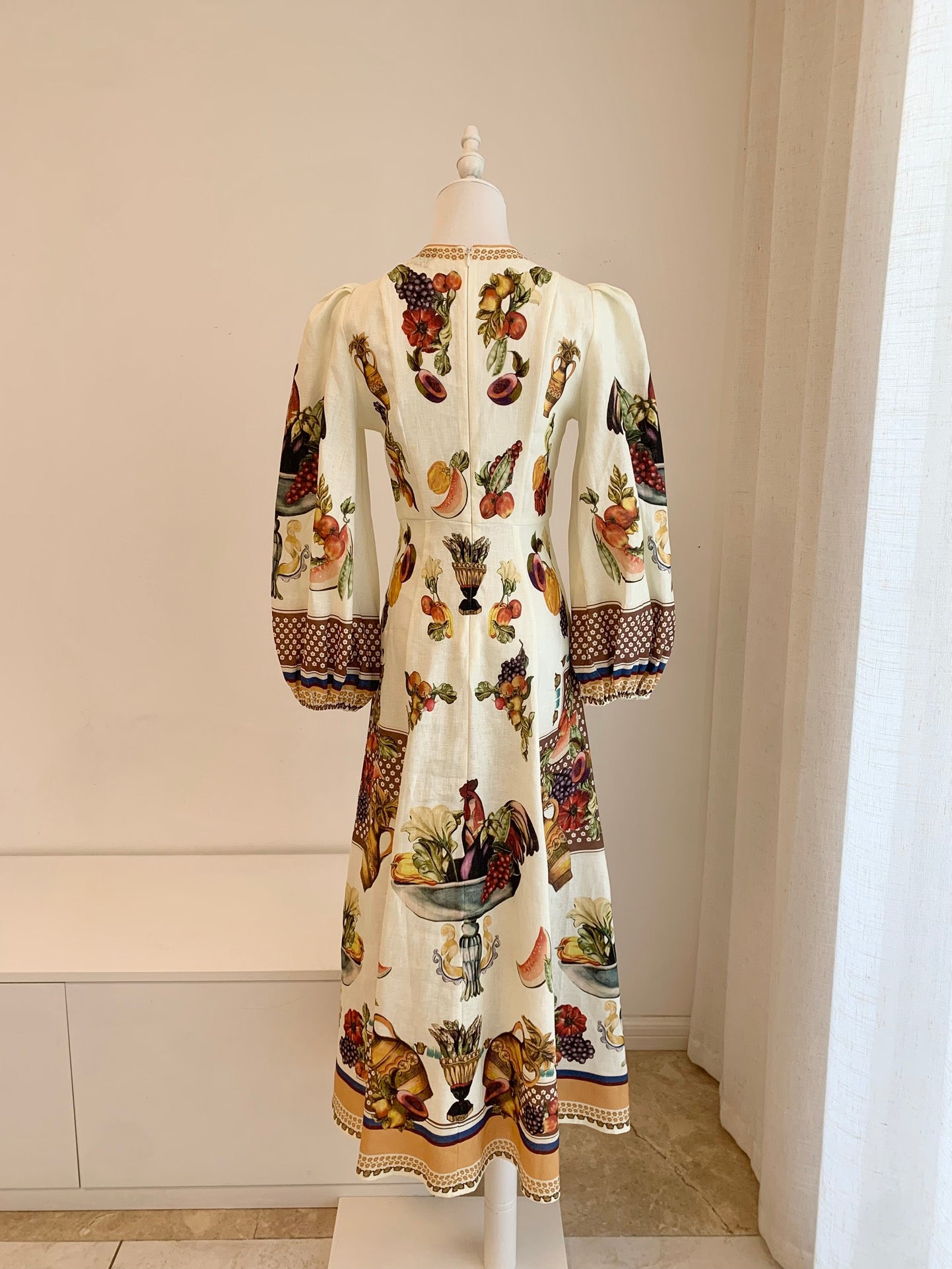 Alemais Autumn Midi Dress Long Lantern Sleeve Beige Fruit Print o-neck Rear-Zip 2508068AL