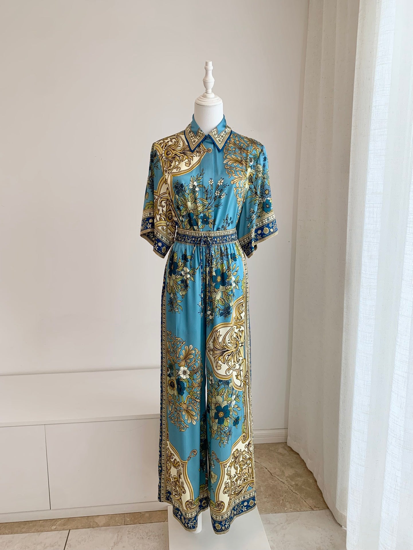 Alemais Cassie floral-baroque shirt trousers set light blue short sleeves button fastening drawstring waist 2508061AL