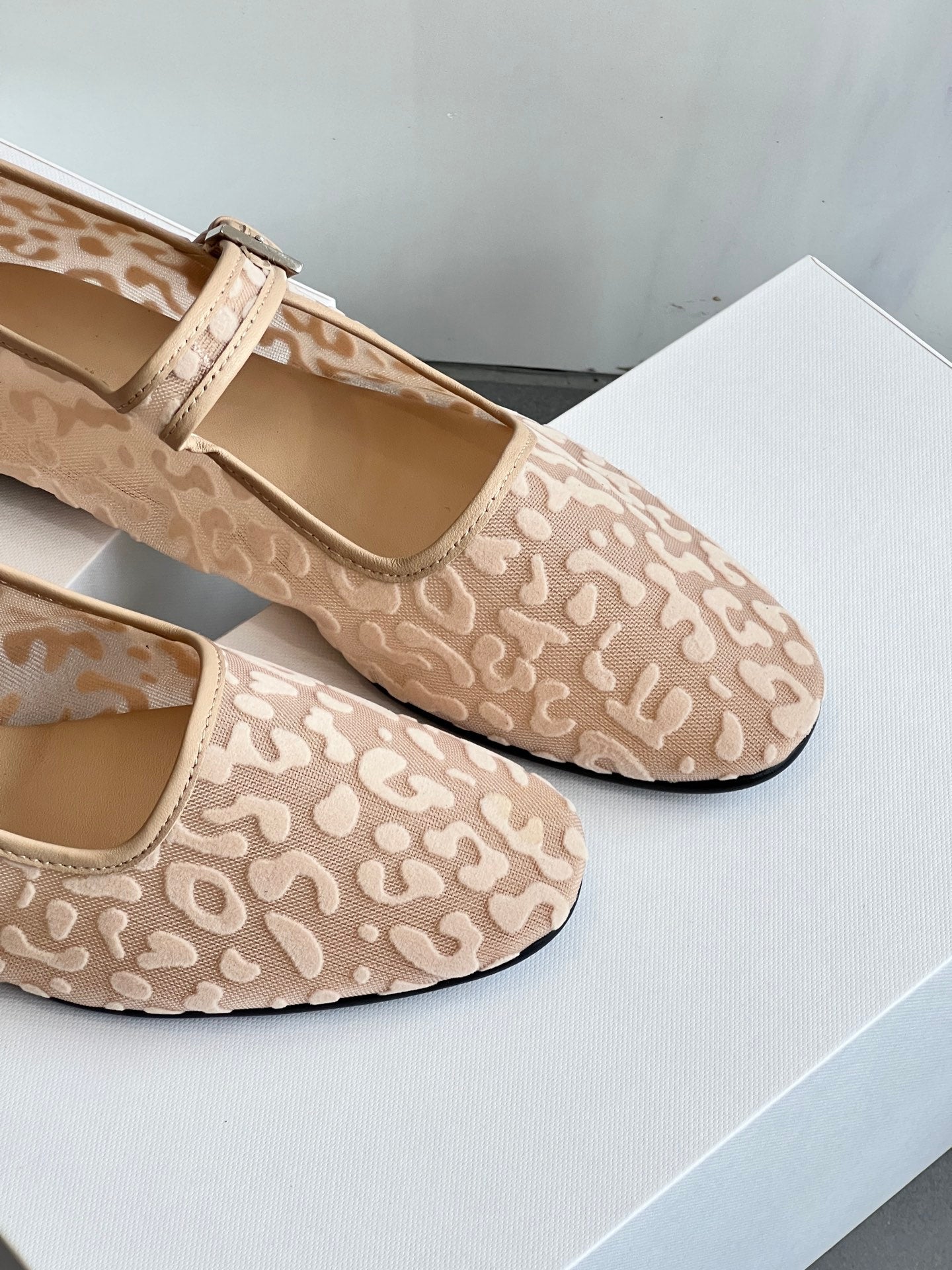 The Row Leopard Print breathable Mesh Mary Jane Flats Leather Insole Rubber Sole black beige 2505045TR