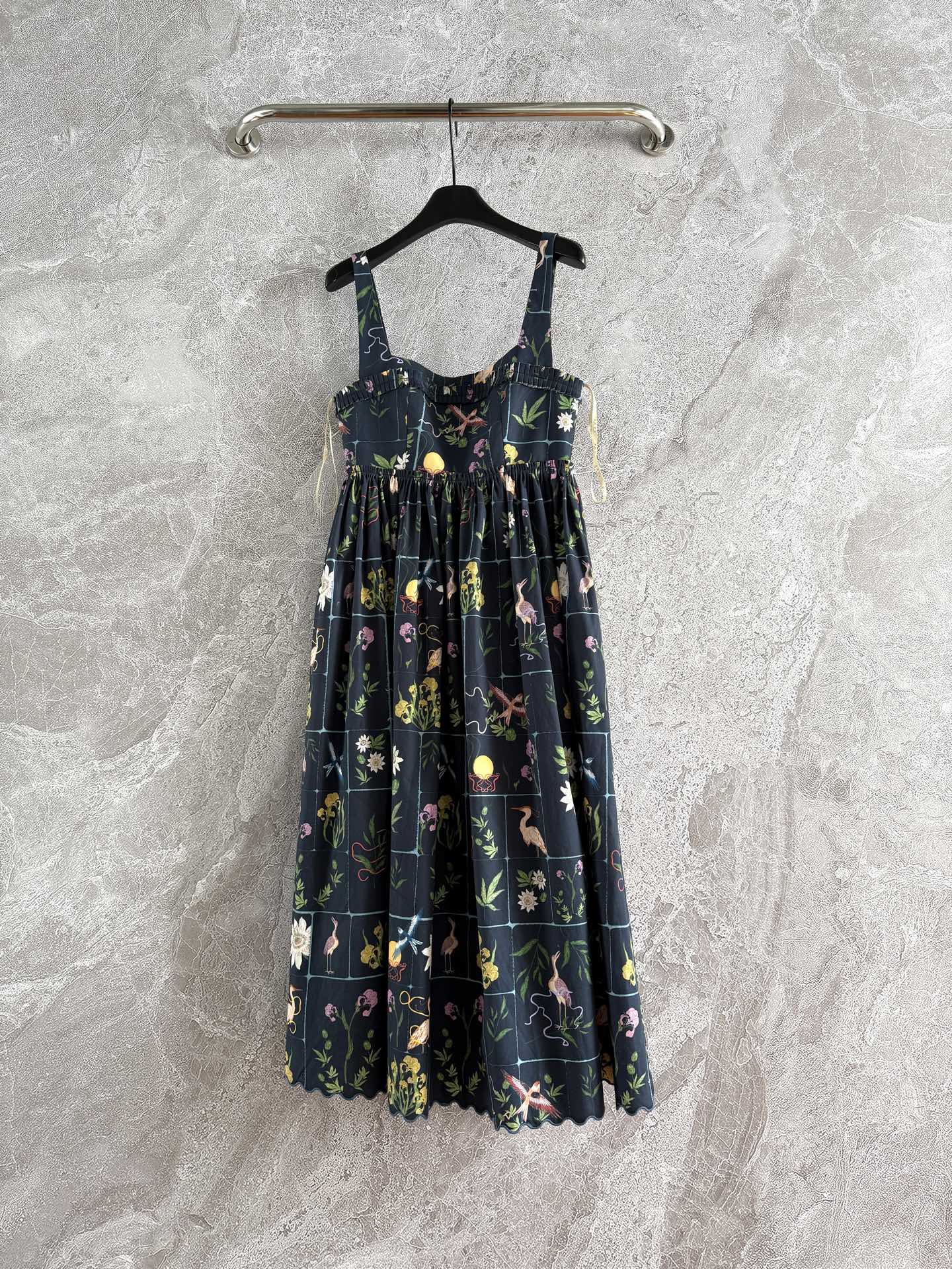 Agua midi dress slash neck black floral print pleated sleevless back-zip wave-edge cotton 2504180AGU