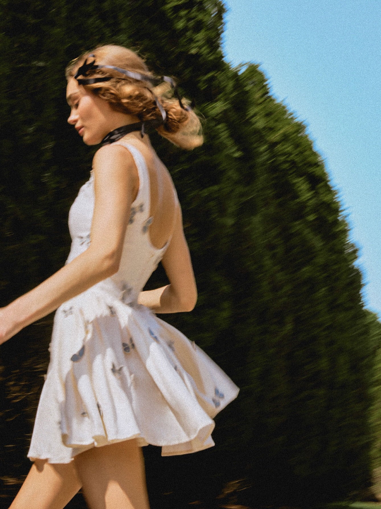 Agua White Mini Dress U-Neck Sleeveless Butterfly embroidery applique back-zip high-waist 2505007AGU