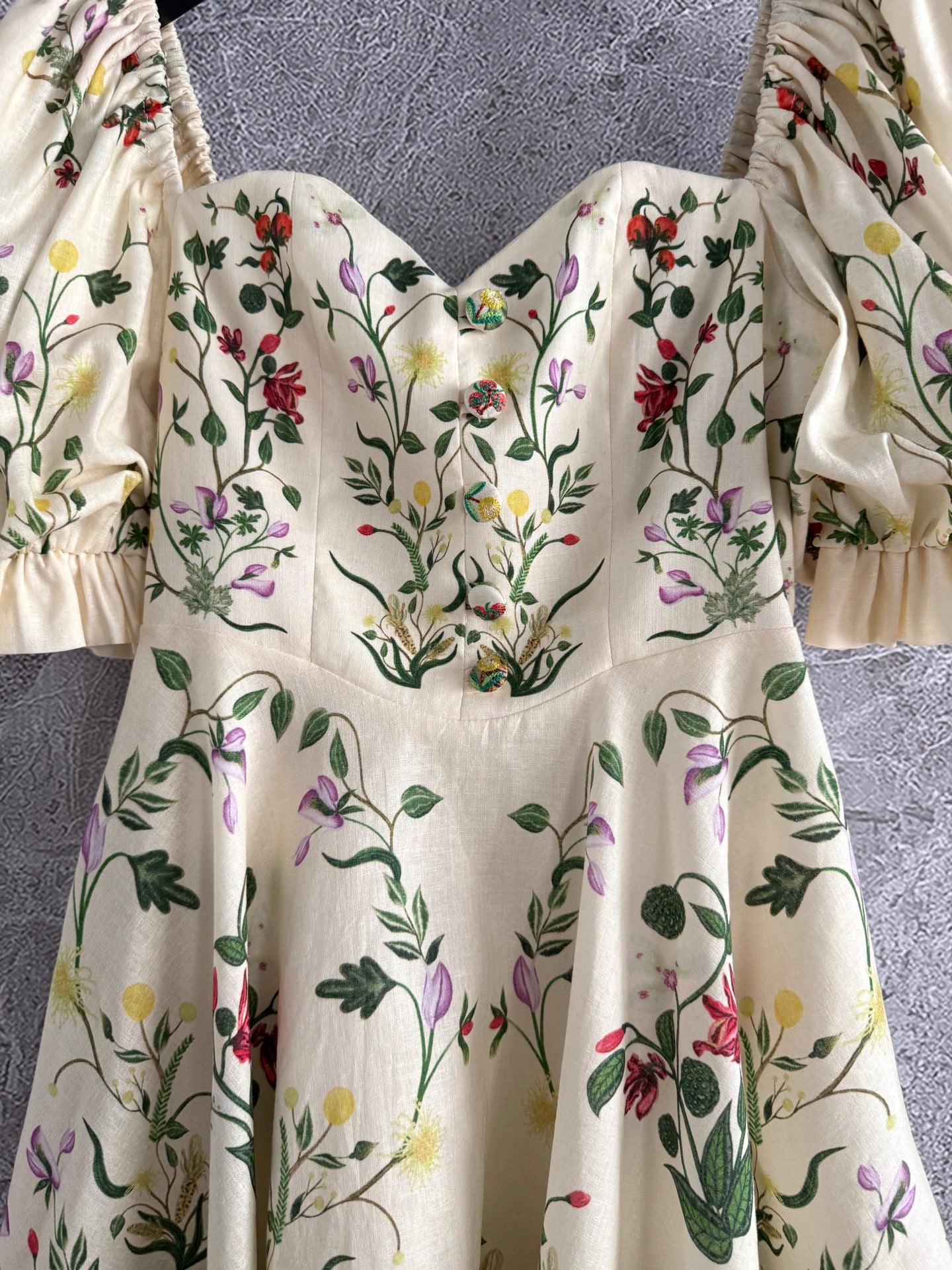 Agua Vuelo Cultivo linen dress beige linen floral print decorative button sweetheart neck short puff sleeves 2504182AGU