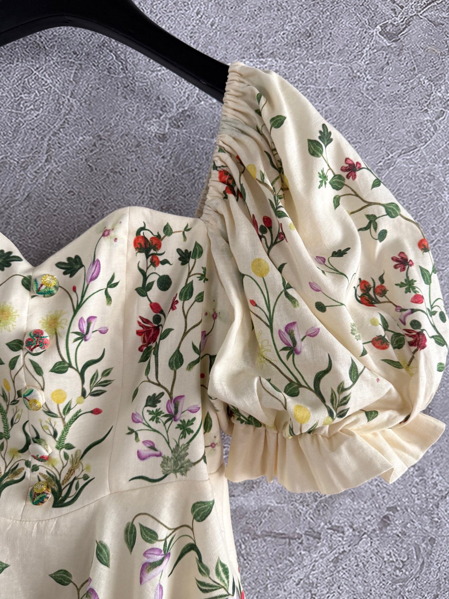 Agua Vuelo Cultivo linen dress beige linen floral print decorative button sweetheart neck short puff sleeves 2504182AGU
