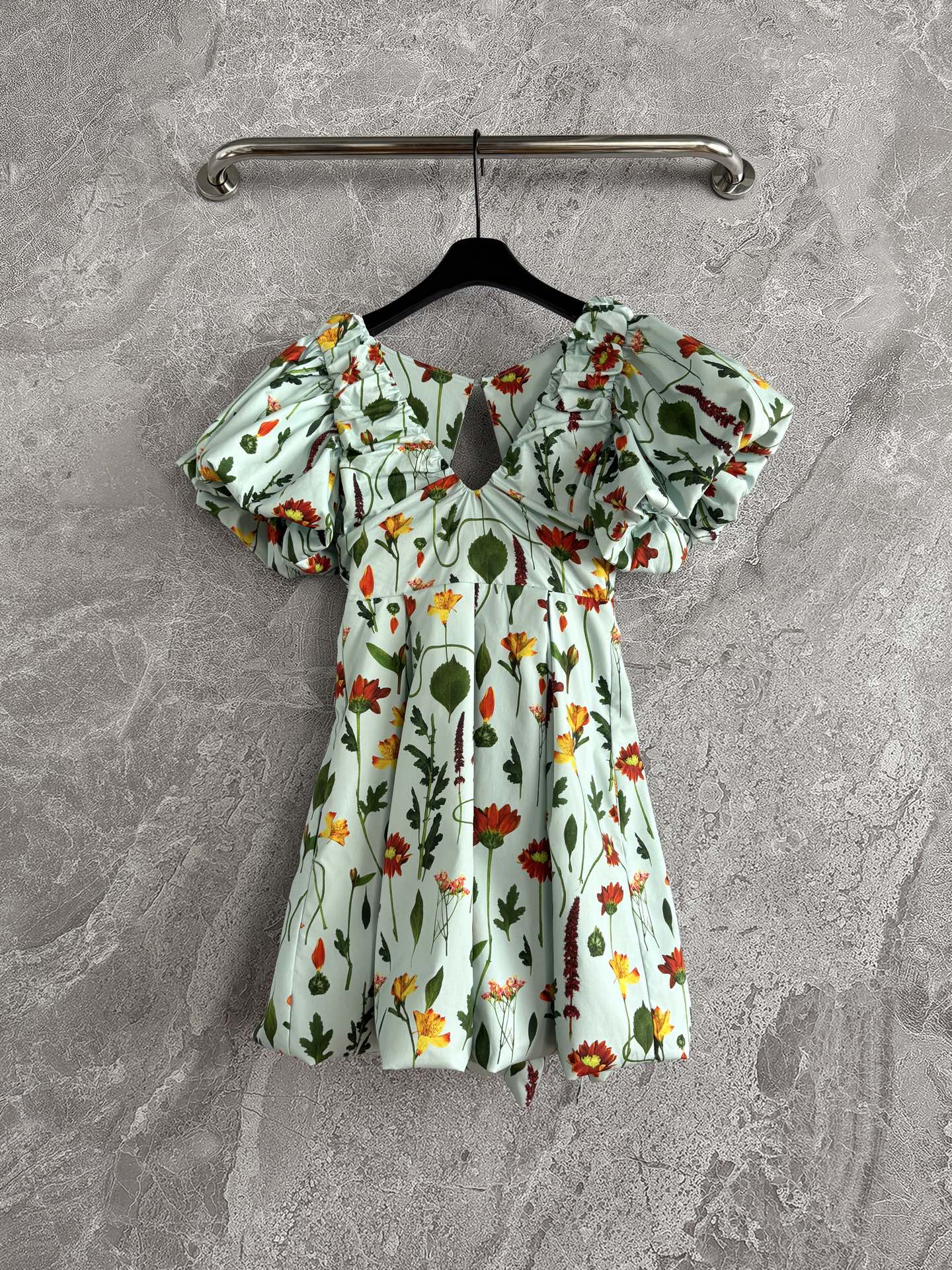 Agua Summer Mini dress cotton light green floral print V-neck pleated Puff-Short sleeve 2505083Agua