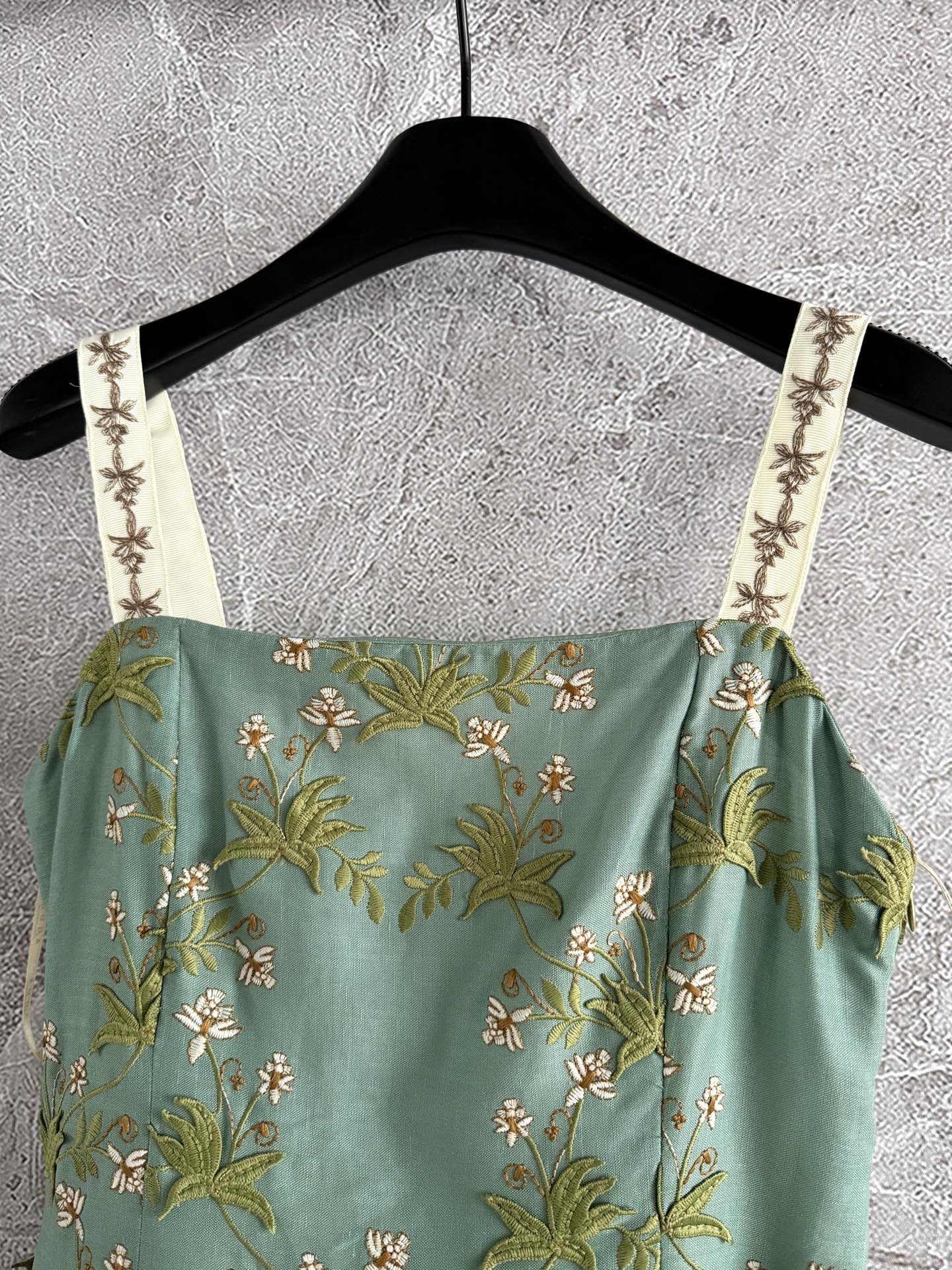 Agua Spaghetti Mini Dress Linen Green Overall Floral Embroidery High Waist Ruffles 2505047Agua