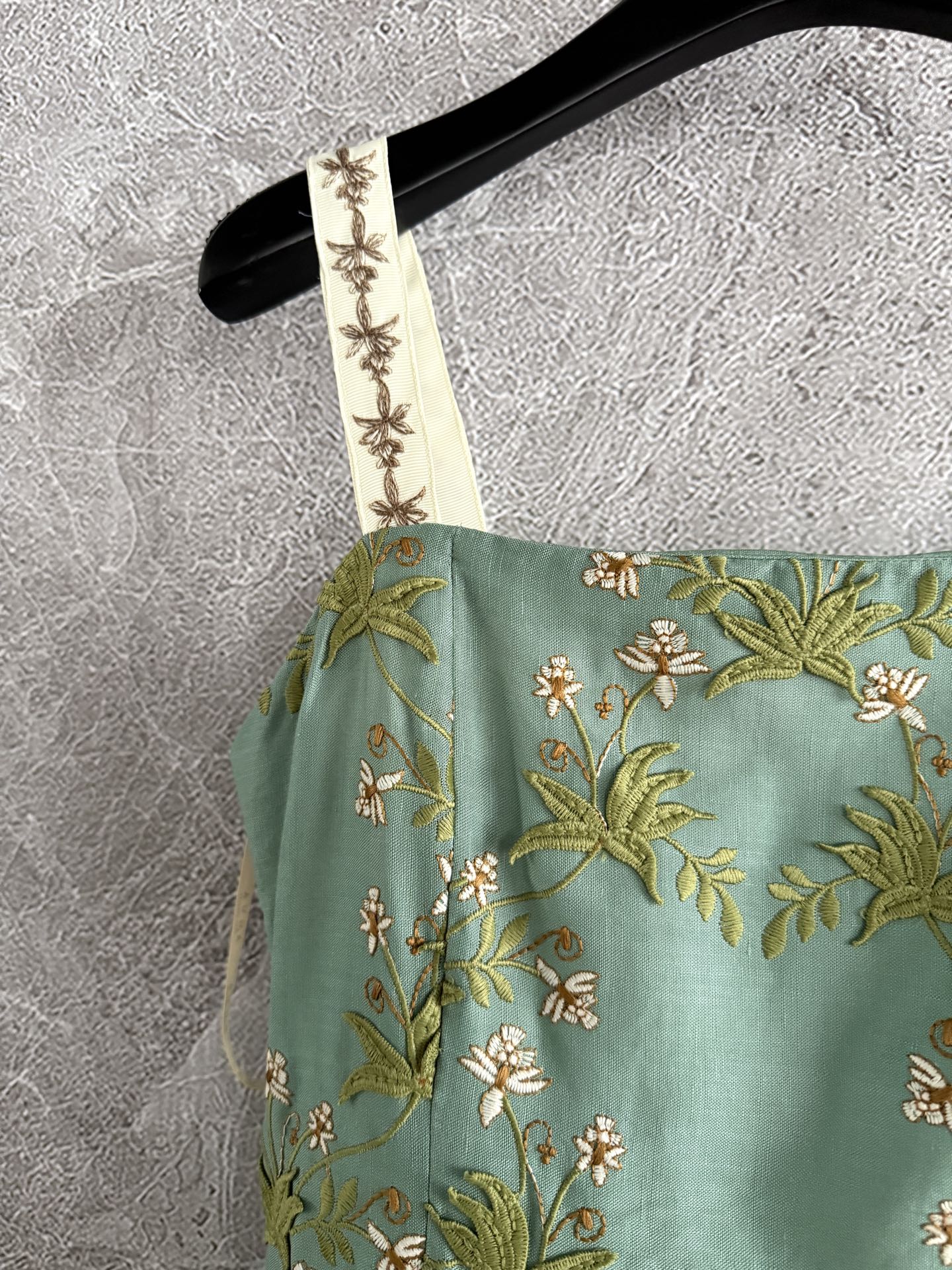 Agua Spaghetti Mini Dress Linen Green Overall Floral Embroidery High Waist Ruffles 2505047Agua