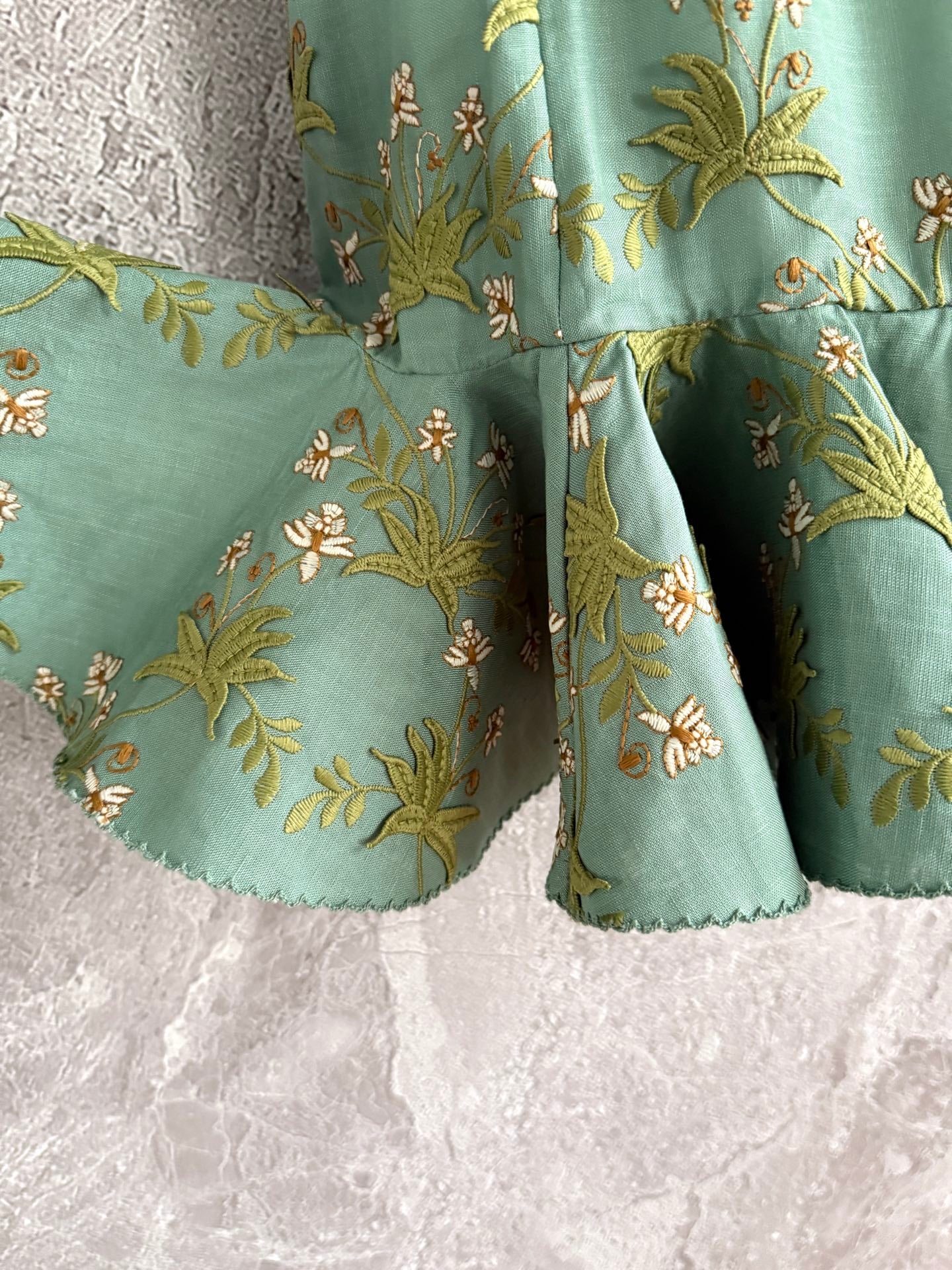 Agua Spaghetti Mini Dress Linen Green Overall Floral Embroidery High Waist Ruffles 2505047Agua