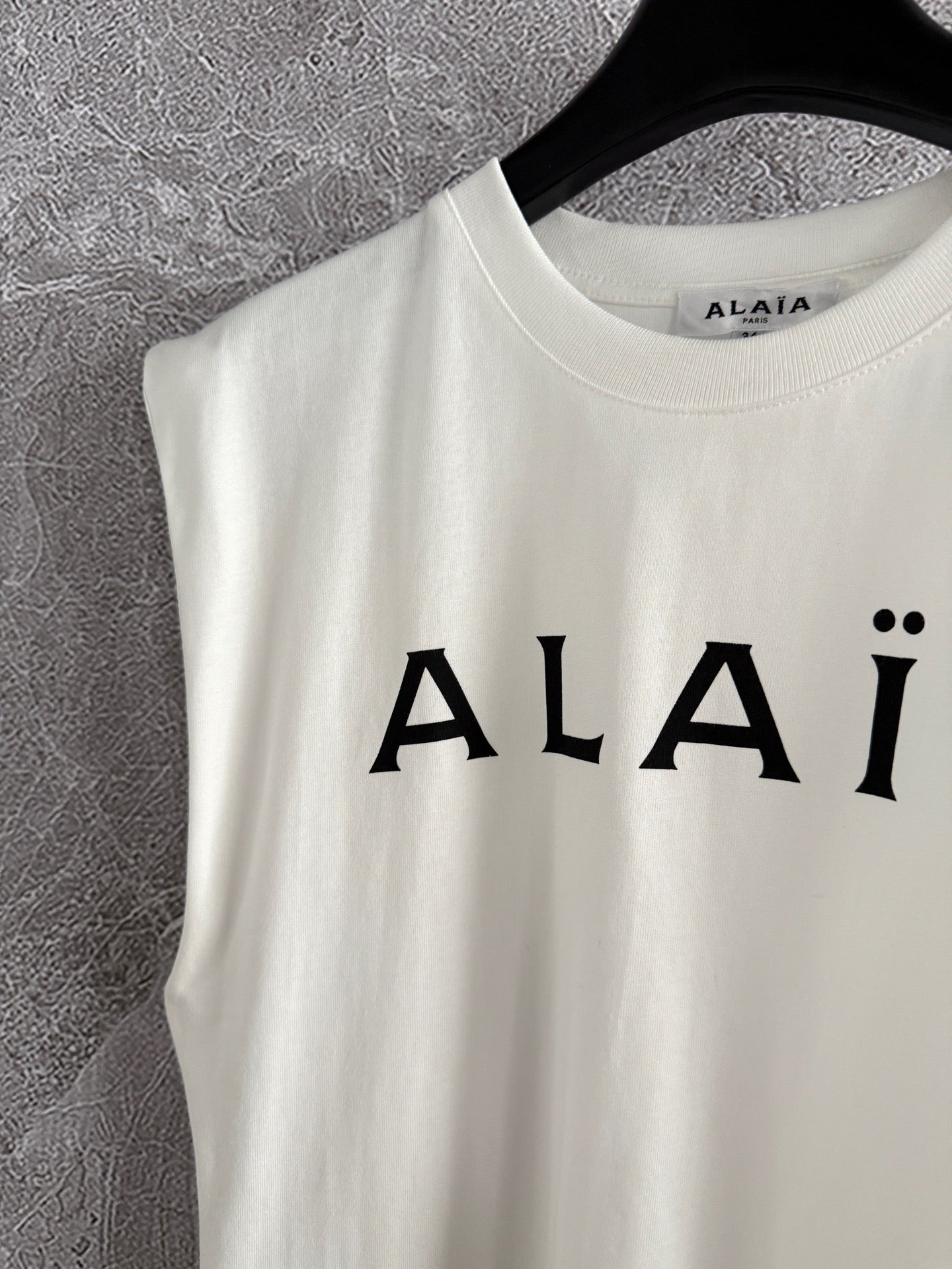 Alaia T-Shirt women tops cotton white charater print sleeveless round-neck pullover 2506085alaia