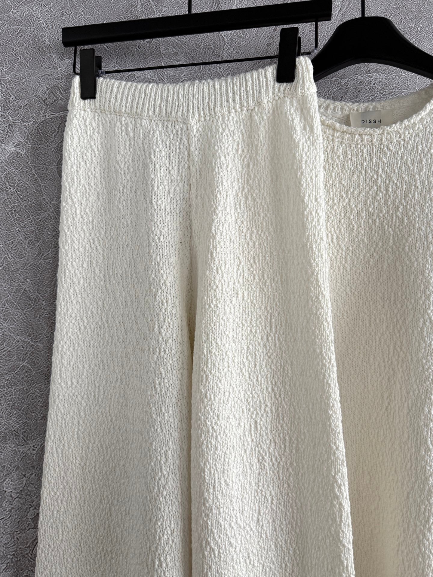 Dissh Cotton knitted Pullover Pants set beige color short sleeve wide leg tassle edge 2506074dissh