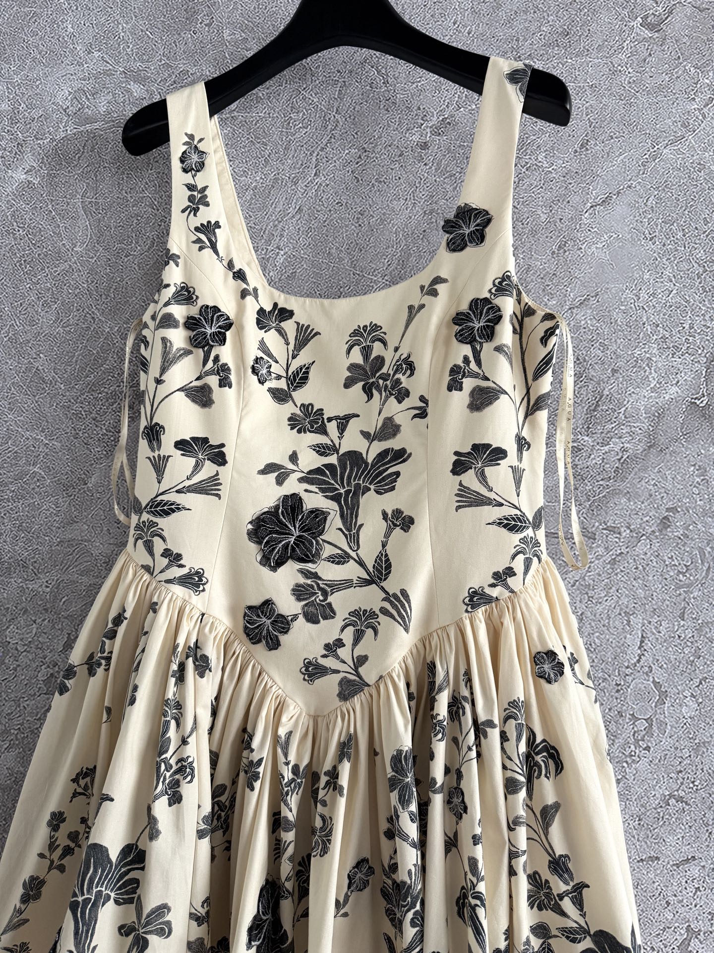 Agua Mini Dress summer U-neck cotton beige Floral print applique sleeveless back-zip 2506013AGUA