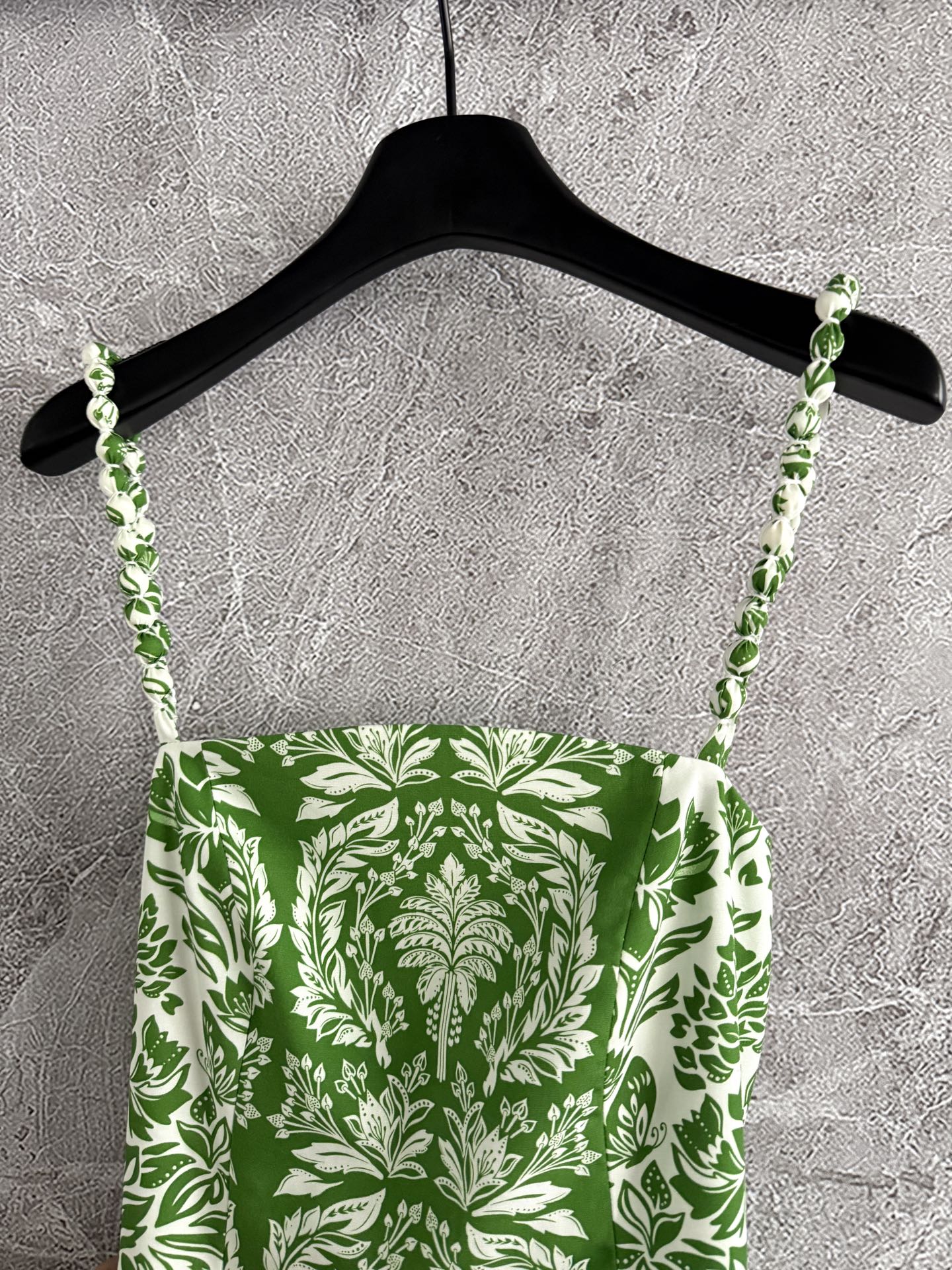 Farm Rio Spaghetti Twisted strap mid dress green floral print linen cotton side-zip cut-out 2506081farm