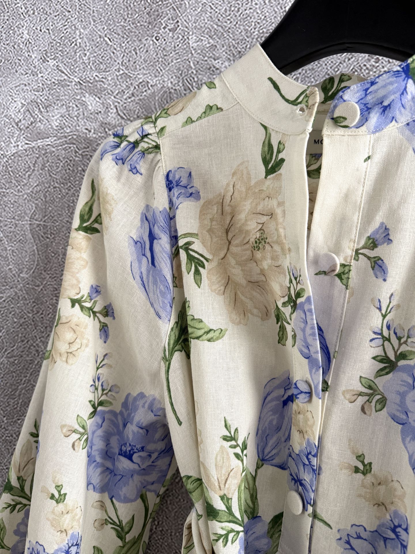 Morton Mac Summer Mini Dress Linen Blue Floral print beige puff sleeve pleated V-neck 2506047Morton