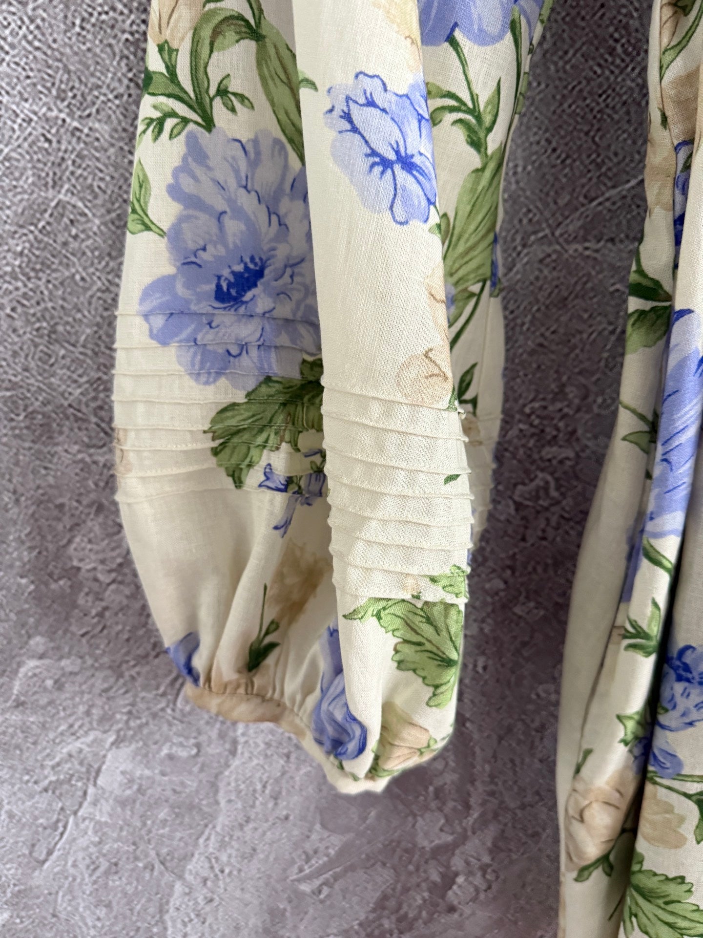 Morton Mac Summer Mini Dress Linen Blue Floral print beige puff sleeve pleated V-neck 2506047Morton