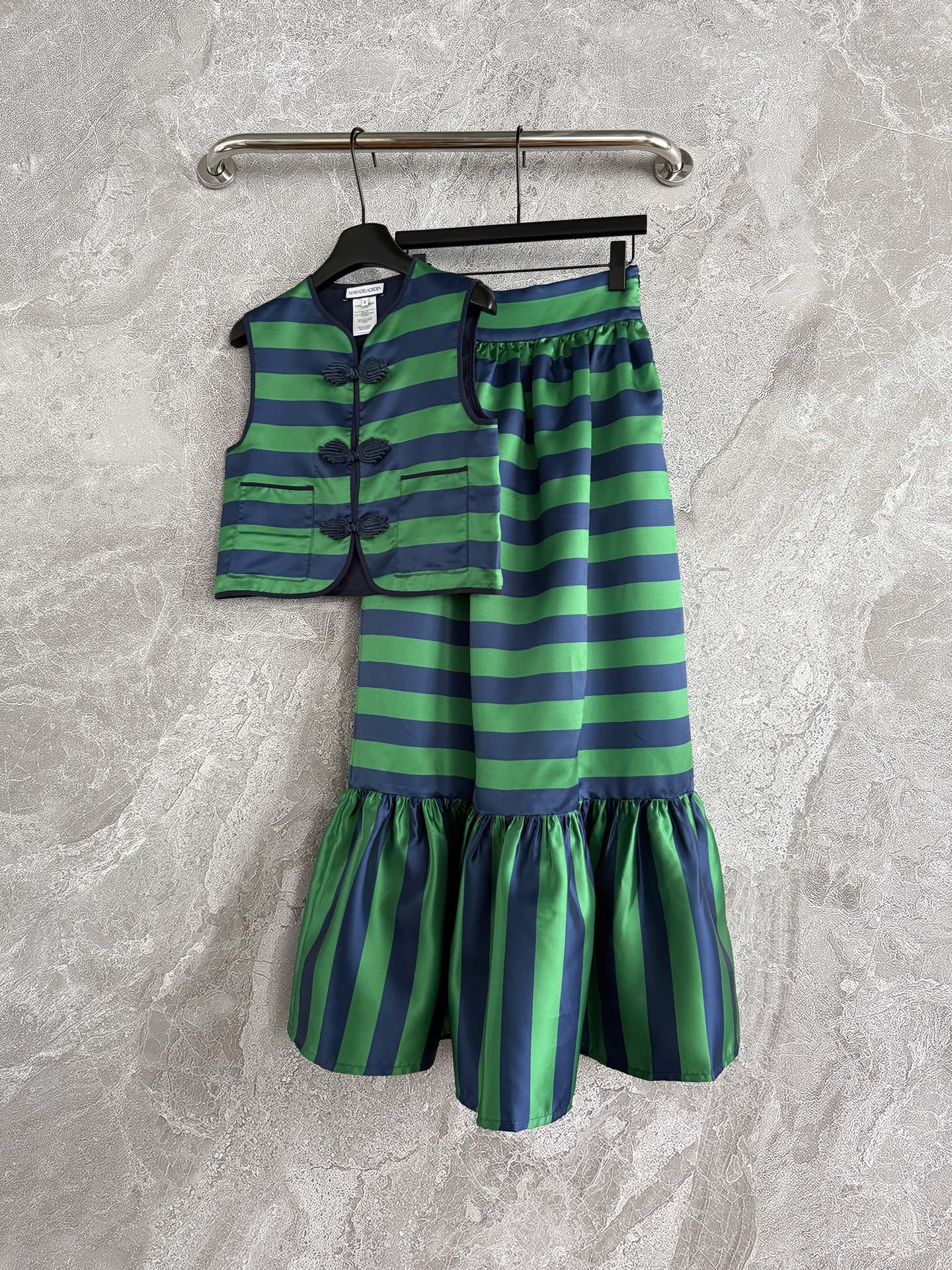 MariadelaOrden Sleeveless shirt Midi Skirt Green Stripe Chinese Knot Button High Waist 2506082marie