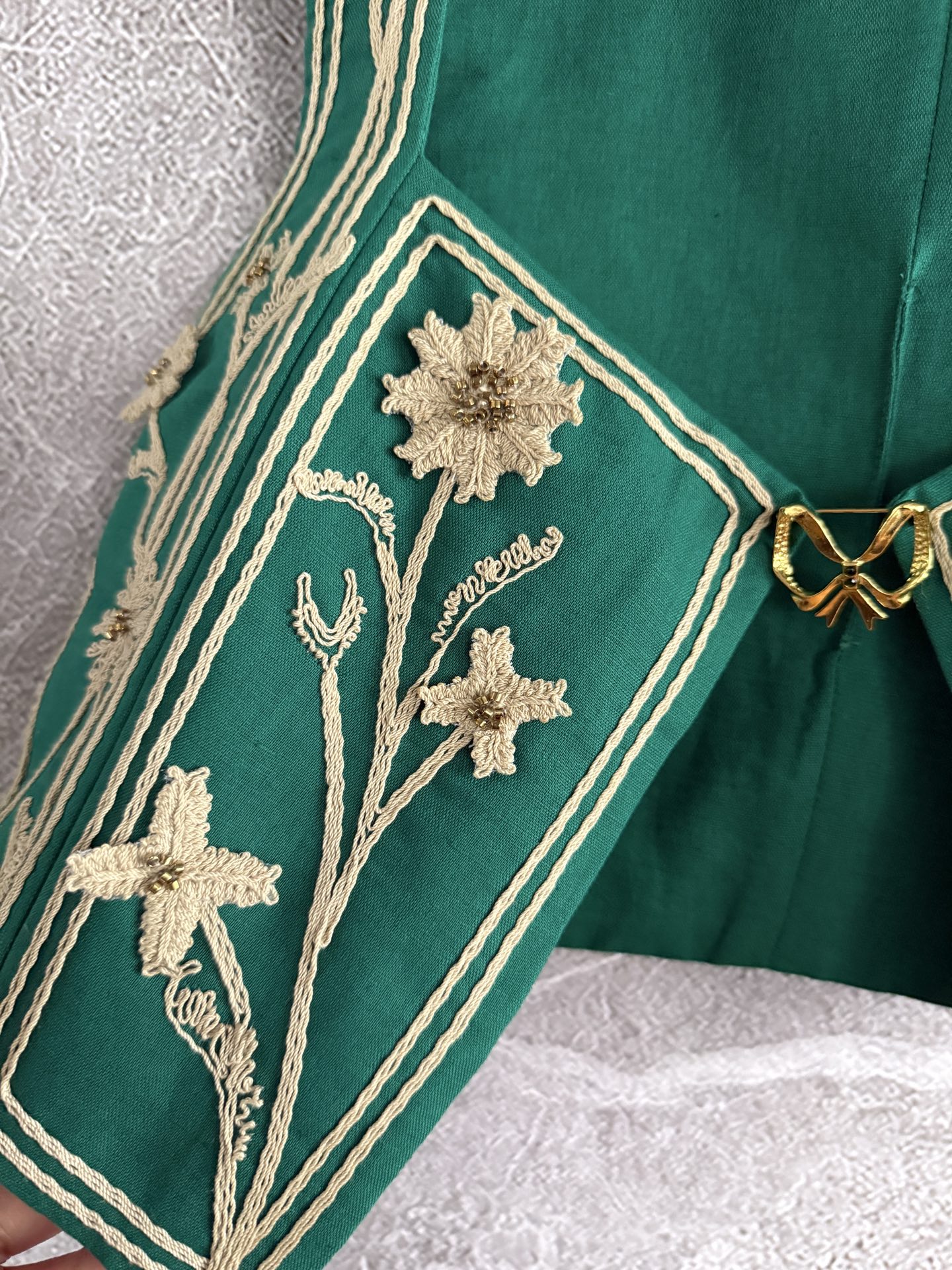 Agua Linen Open Vest Midi Skirt set Green Embroidery Sleeveless Square Neck Back-zip 2506084agua