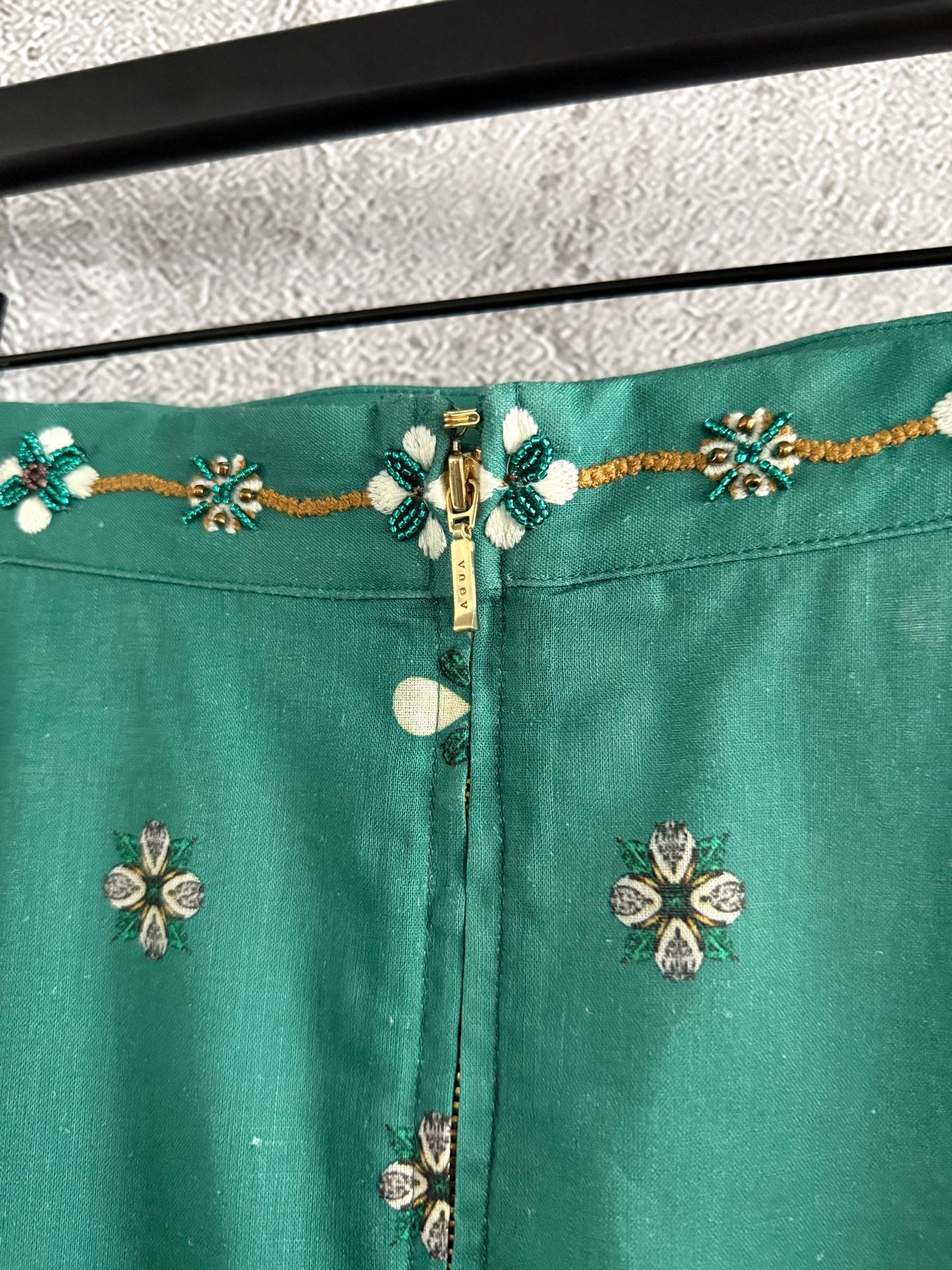 Agua Linen Open Vest Midi Skirt set Green Embroidery Sleeveless Square Neck Back-zip 2506084agua