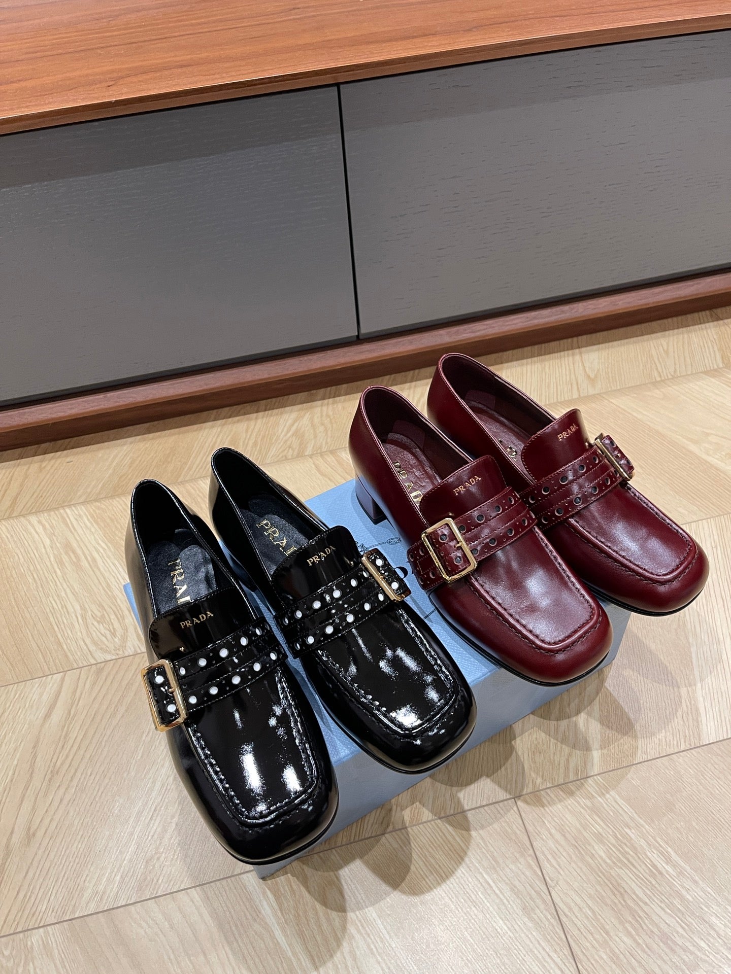 Prada Women Shoes Loafers Black Burgundy Calf Skin Mid-Heels Squar Head Spring 2503085Pra