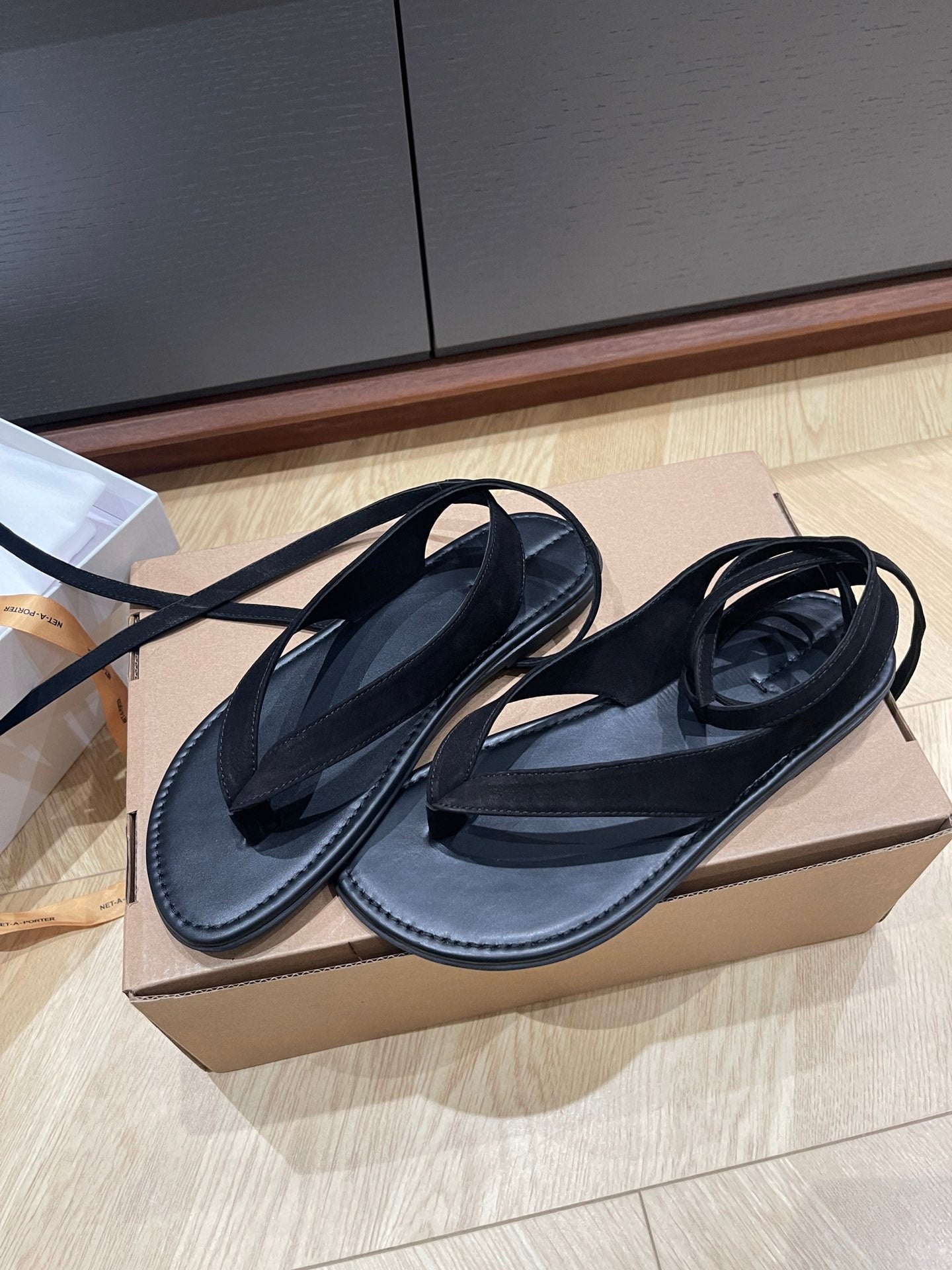 The Row Tie-up flip-flops sandals black leather suede flat sole women summer shoes 2503134TR