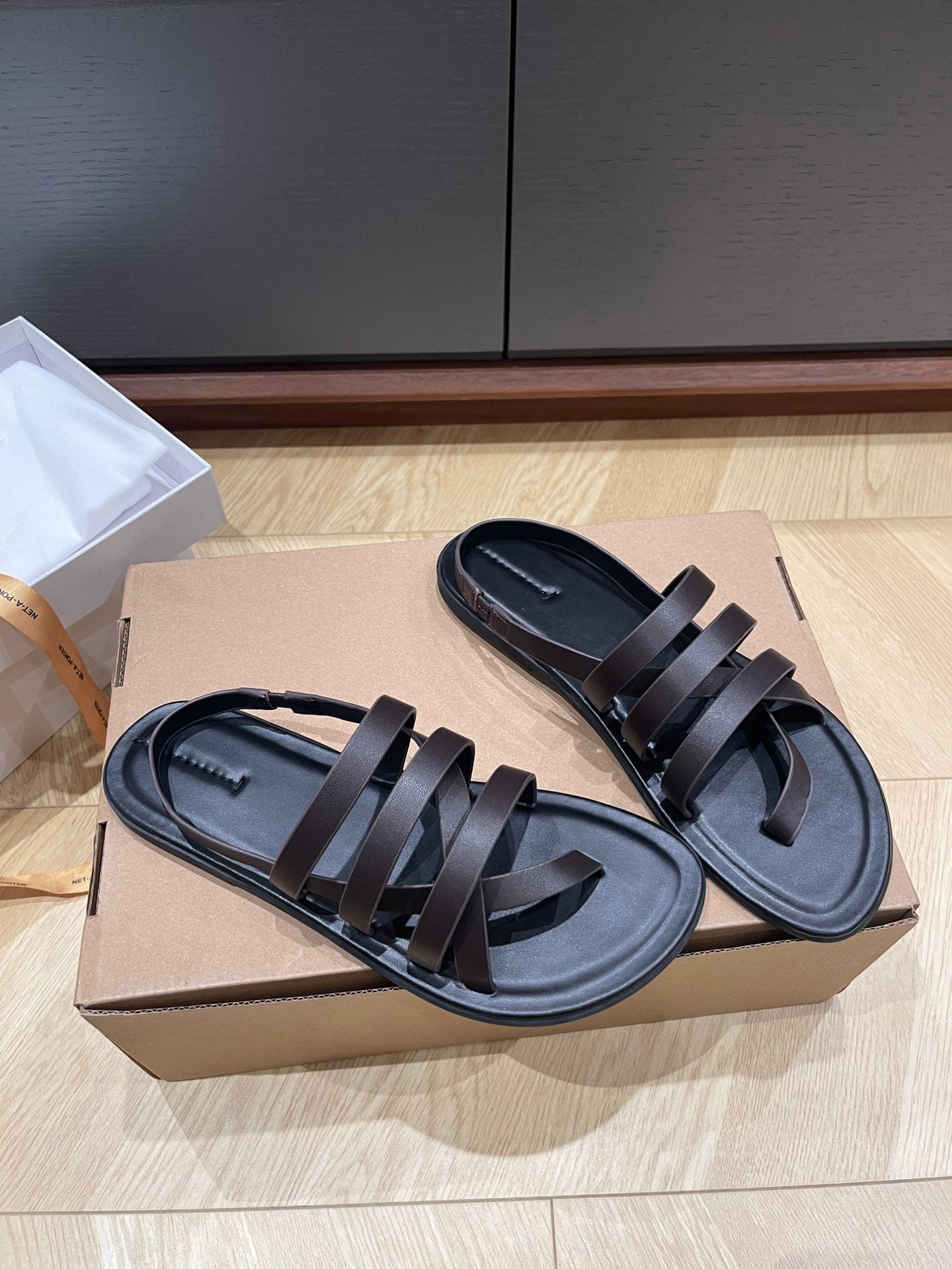 The Row Gladiator sandals Roman sandals summer women shoes leather flat sold 2503133TR