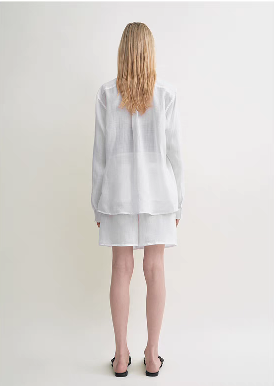 Toteme Double Collar Shirt white front button long sleeves buttoned cuffs ramie curved hem 2505090TT