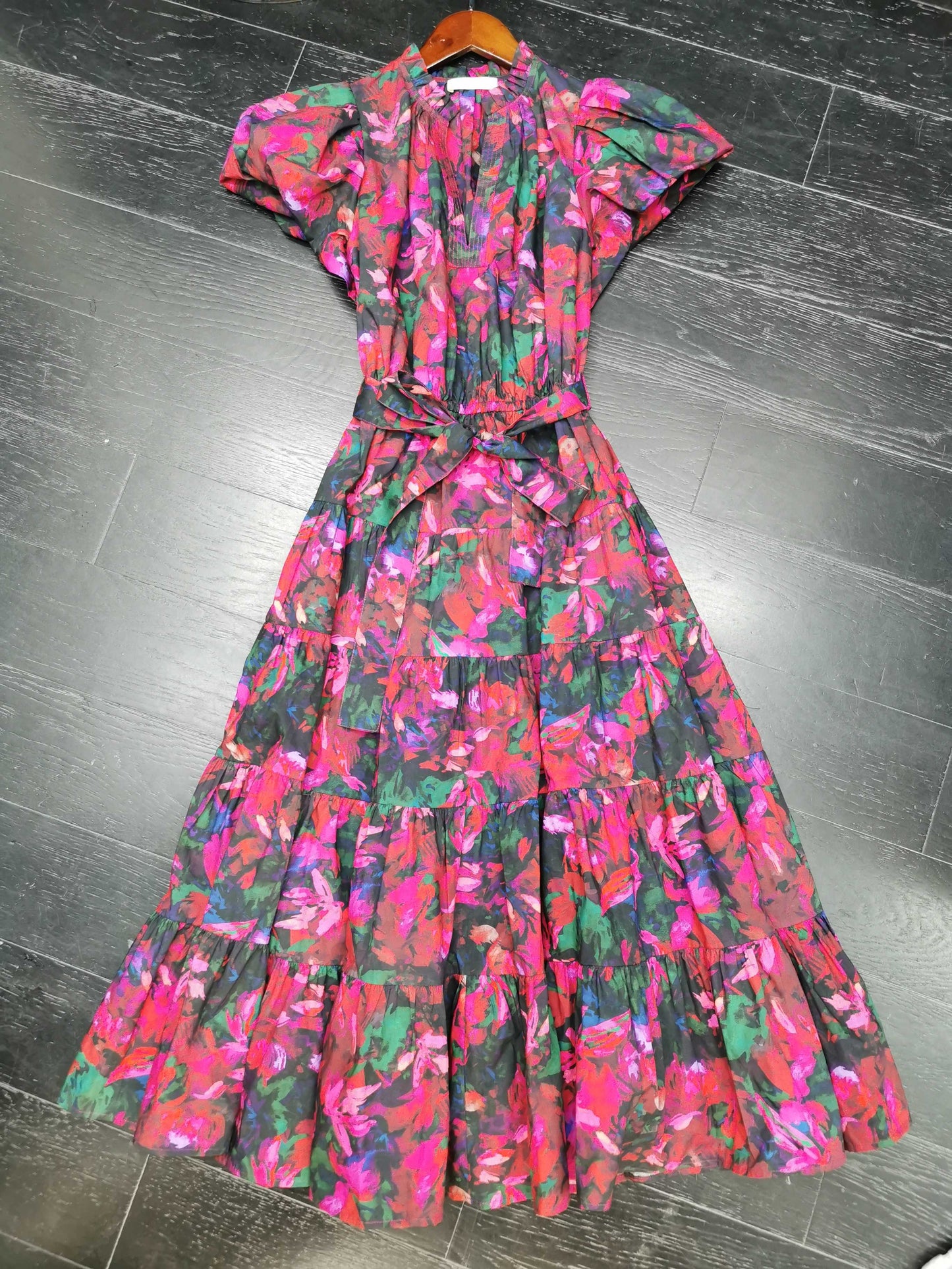Ulla Johnson Summer Midi Dress Floral print rosa short puff sleeve belted waist v-neck 2506080UJ