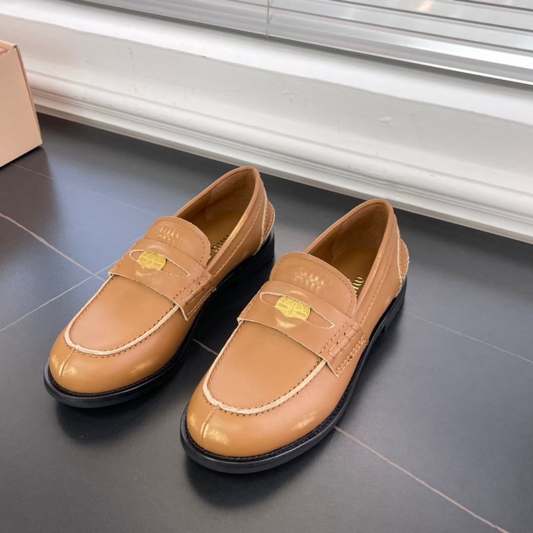 2502005MIU Miu leather penny loafers rubbing-brown khaki low heels round toe flat rubber sole