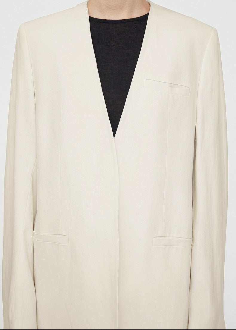 2208103TT Toteme Button-Free Blazer Viscose Blended Beige Black Long Sleeve V-Neck Pocket Shoulder Pad