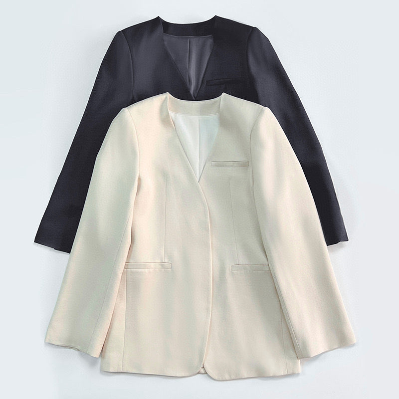 2208103TT Toteme Button-Free Blazer Viscose Blended Beige Black Long Sleeve V-Neck Pocket Shoulder Pad