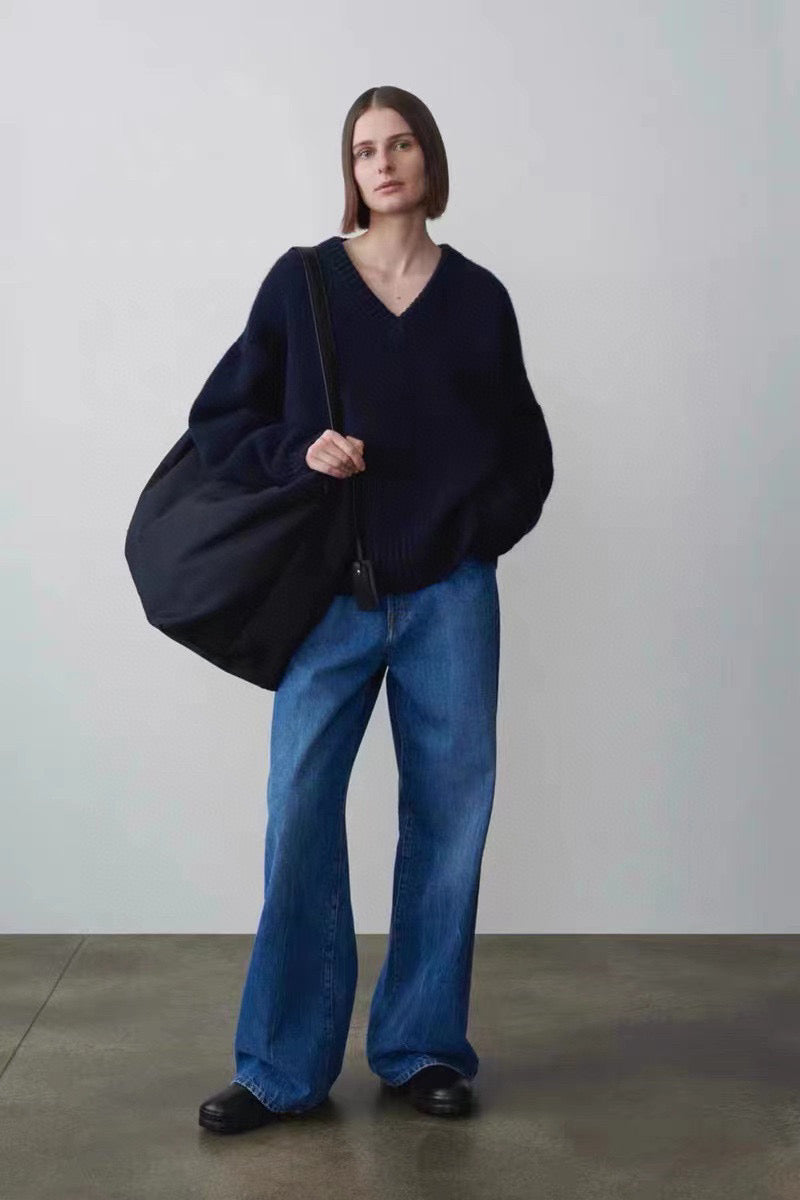 The Row winter sweater pullover dark blue wool cashmare oversize v-neck long sleeve 2211009TR