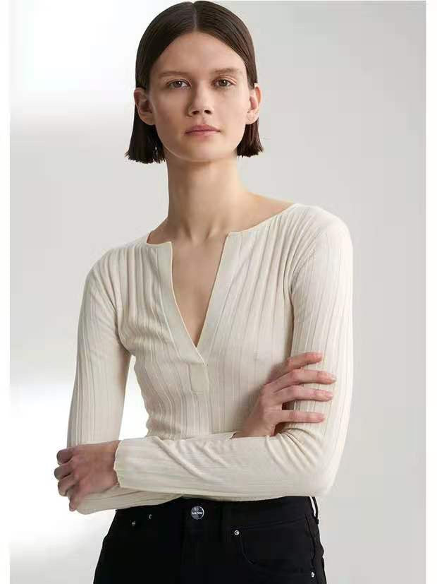 Toteme wool basic top knit white gray black long sleeve v-neck slim fit wool-silk blended 2209078TT