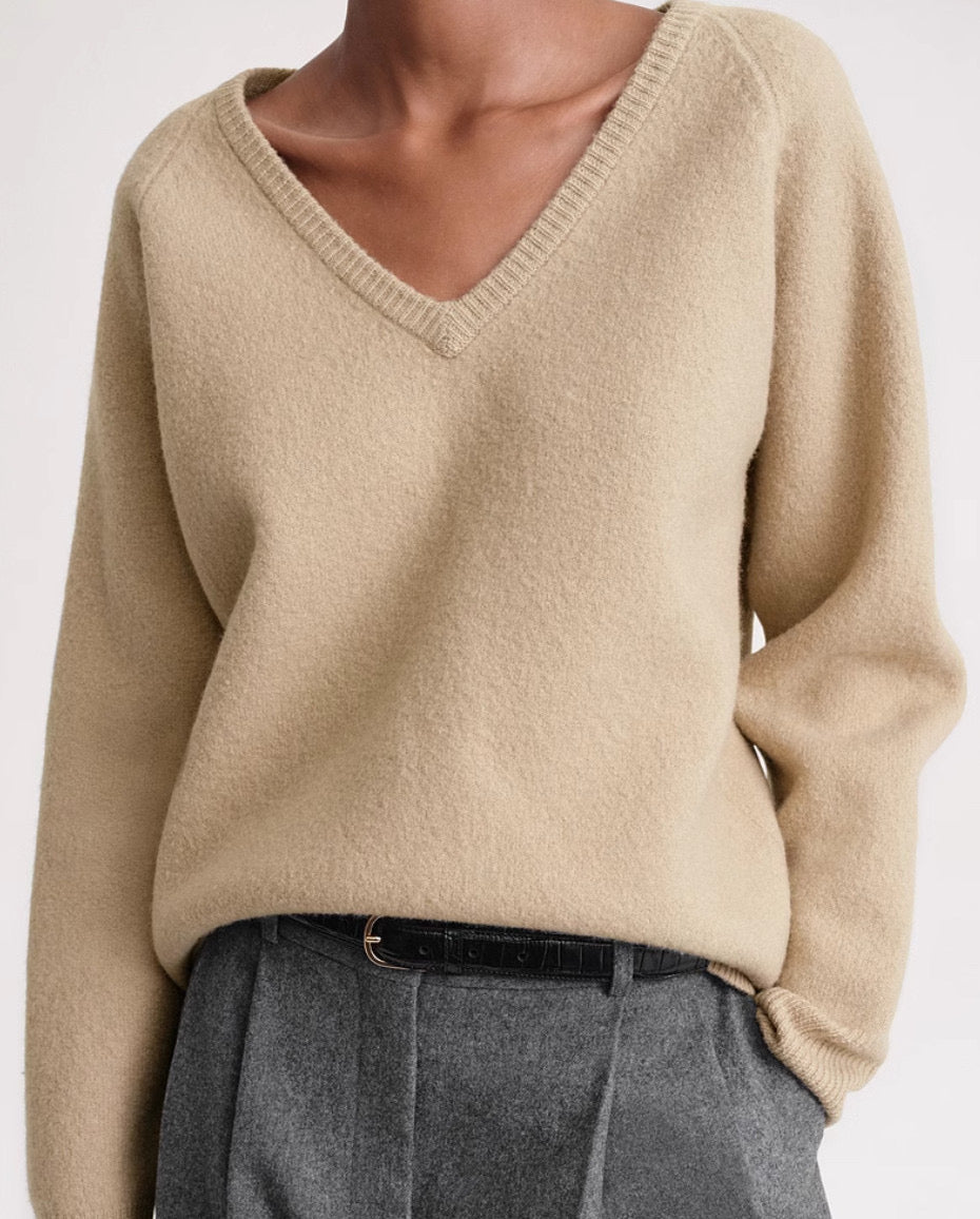 Toteme winter sweater pullover wool v-neck camel black long sleeve oversize drop shoulder 2311005TT