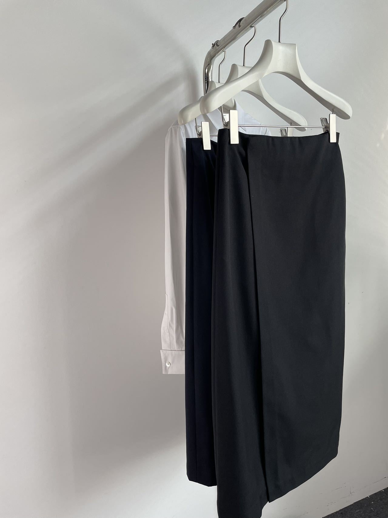 2411072TR The Row Midi Skirt Wool Dark Blue Black Wrap design Straigh Hem Side Slit Fixed Waist