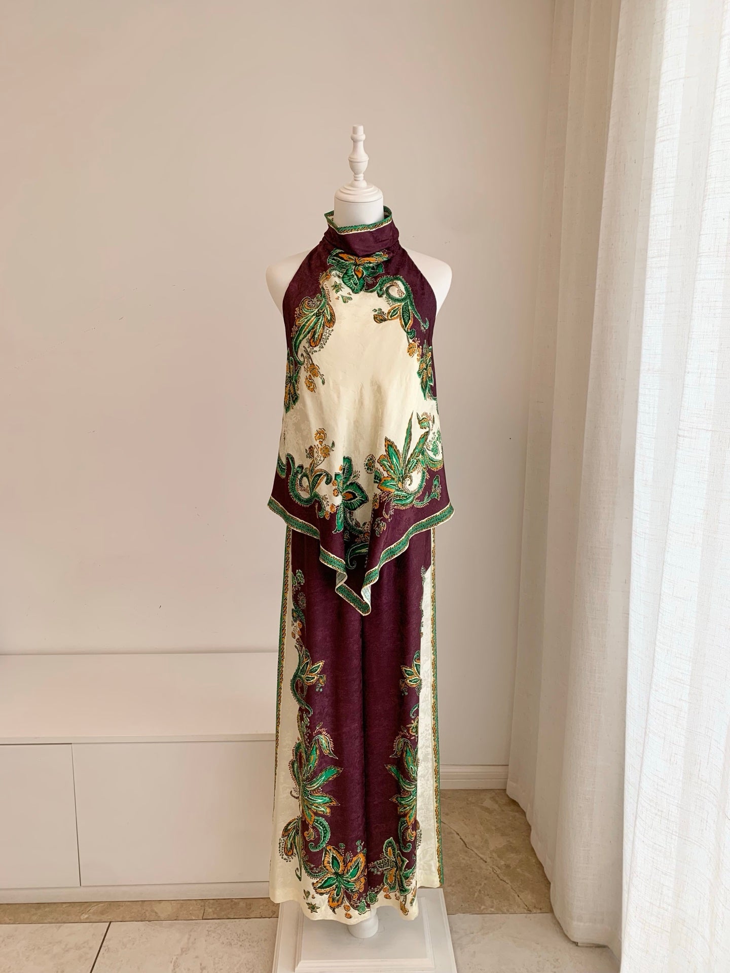 Alemais Halter Neck Two‑Piece Set Retro Paisley Silk Top Wide Leg Palazzo Pants 2608075AL