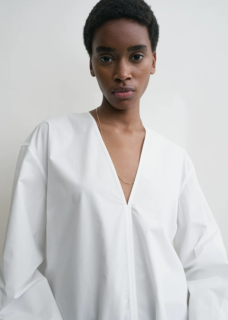Toteme V-neck blouse white buttoned cuffs long sleeves box-pleat Cotton loose 2503025TT