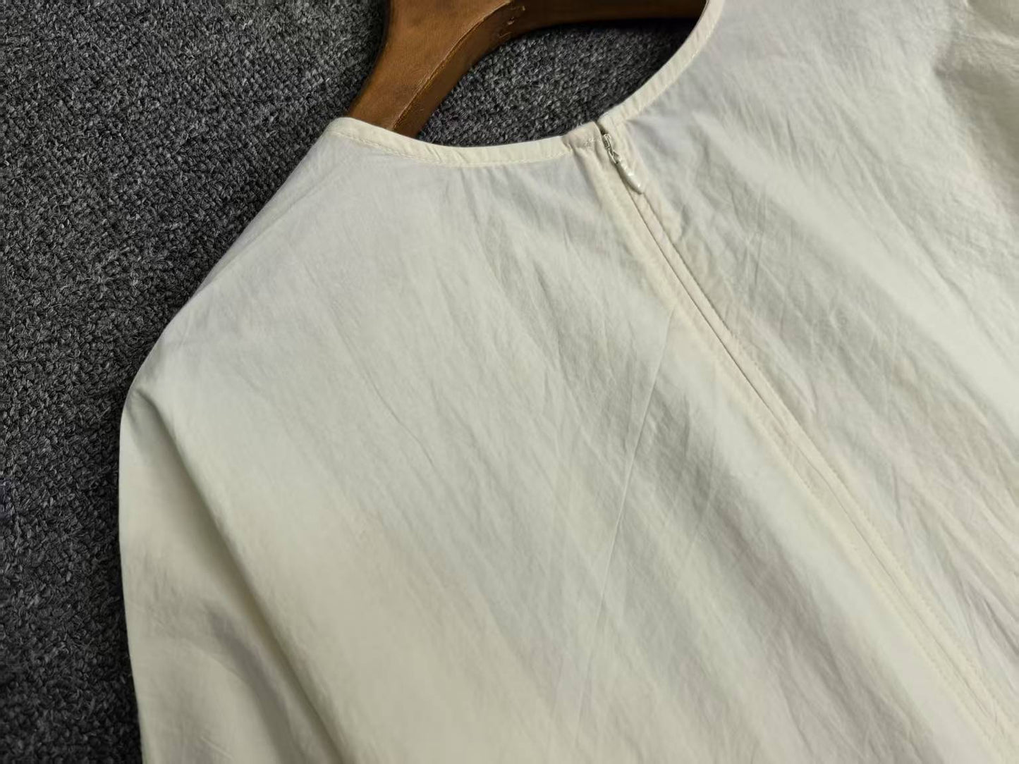 Toteme Batwing Sleeve Blouse Shirt Cotton Blended Beige Black O-neck Long Sleeve Back-Zip 2503076TT