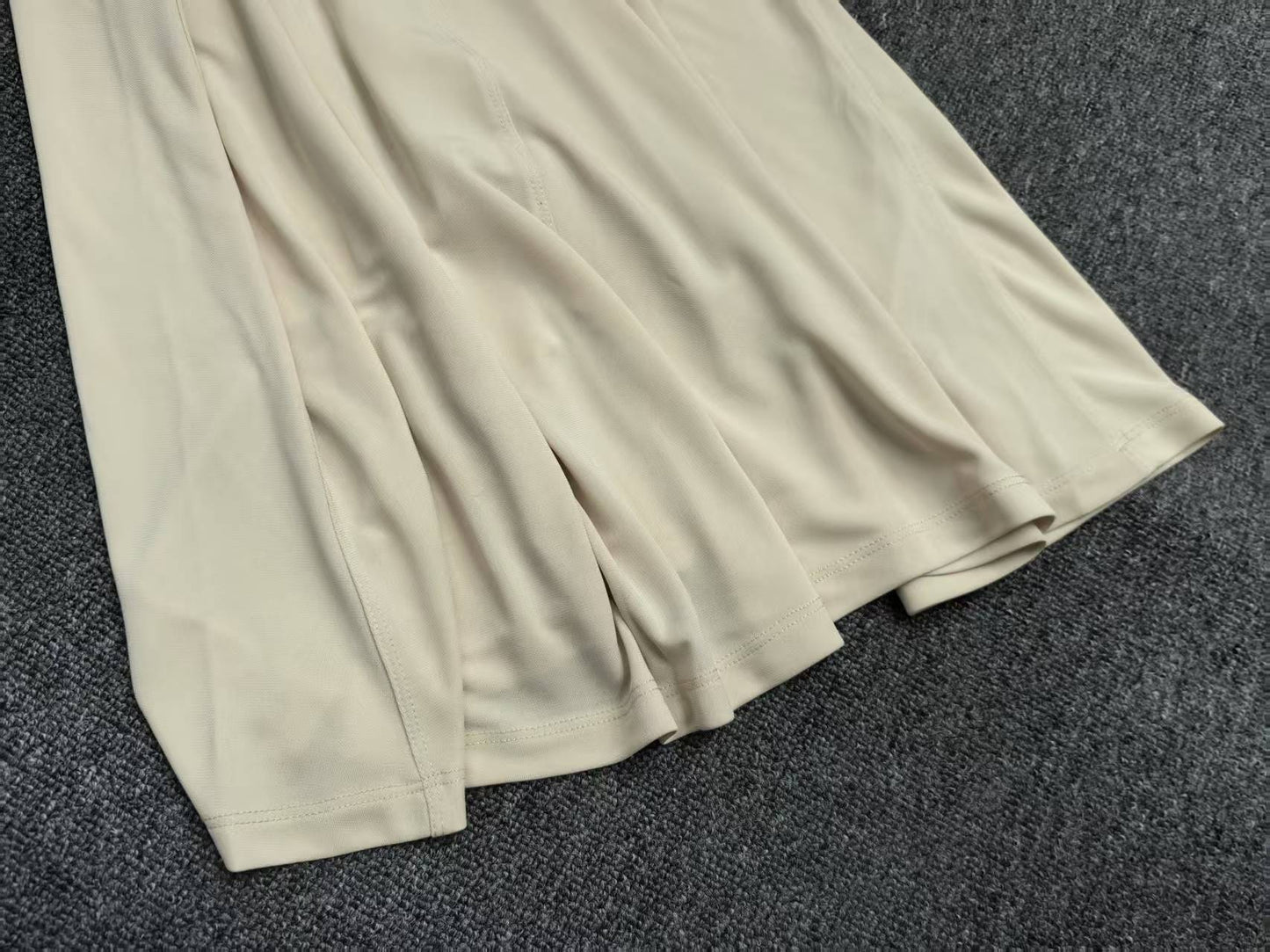 Toteme jersey maxi dress rear hook and zip crew neck short sleeves beige brown black Viscose 2503129TT