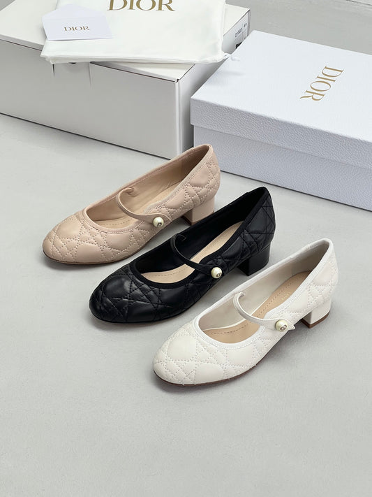 Shoes Dior Canvas Ballet Flats with Criss-Cross Strap and Pearl Buckle ballet flat leather vintage style