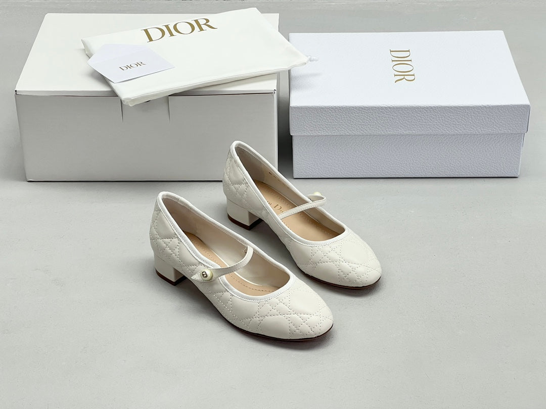 Shoes Dior Canvas Ballet Flats with Criss-Cross Strap and Pearl Buckle ballet flat leather vintage style