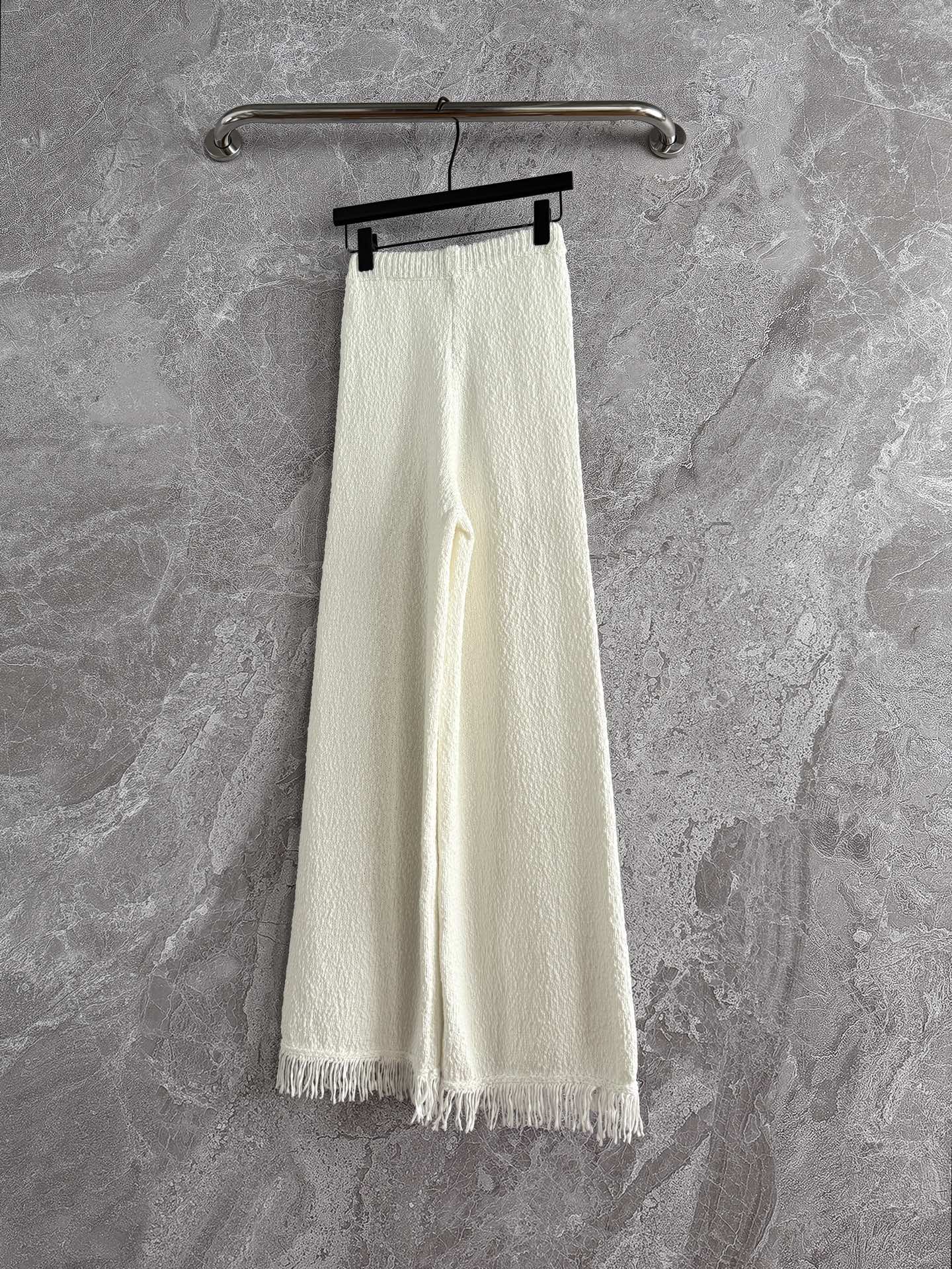 Dissh Cotton knitted Pullover Pants set beige color short sleeve wide leg tassle edge 2506074dissh