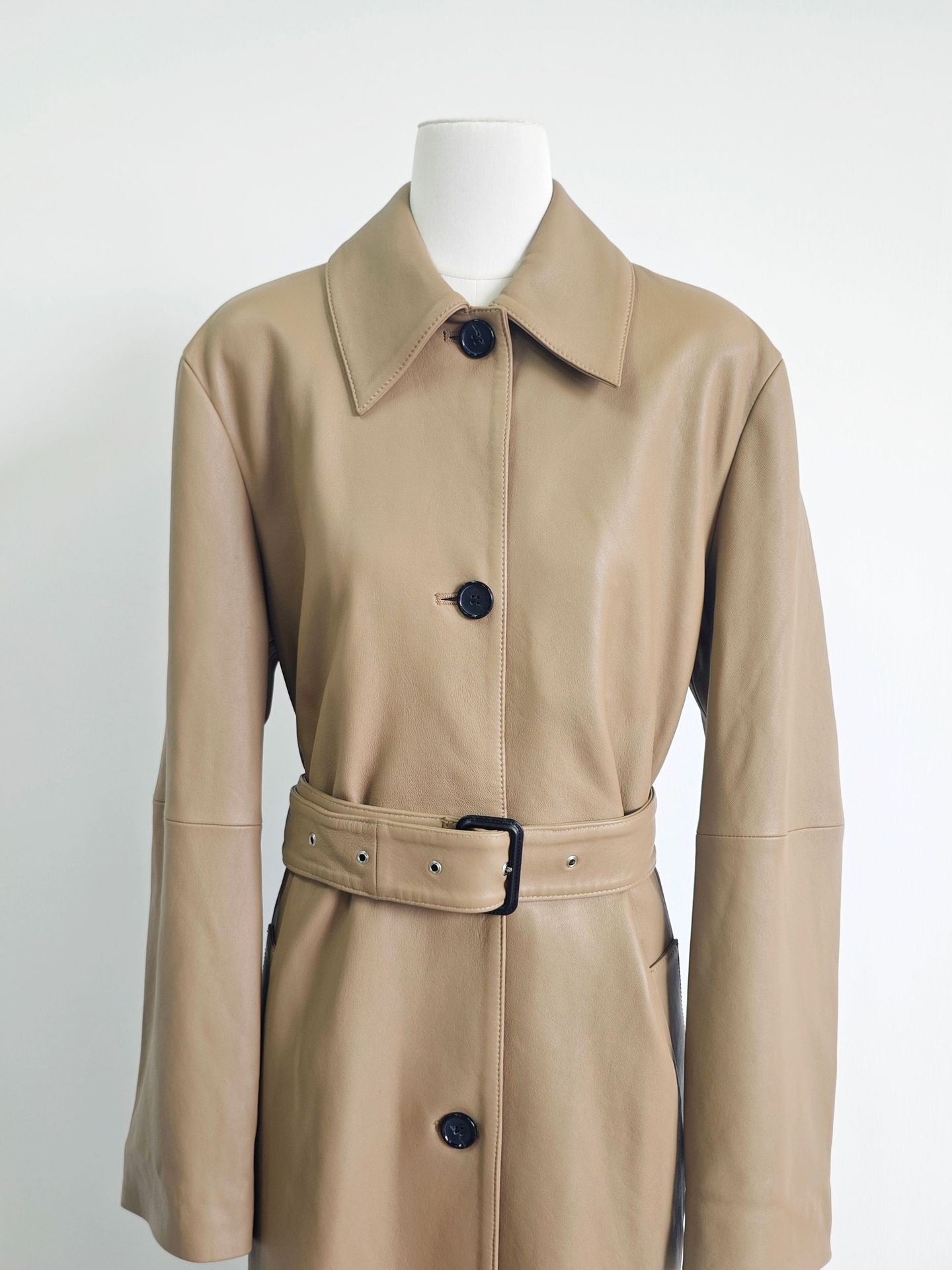 2411037TT Toteme Belted Artificial Leather Trench Coat Khaki Front Button Long Sleeves Side Pocket Lining